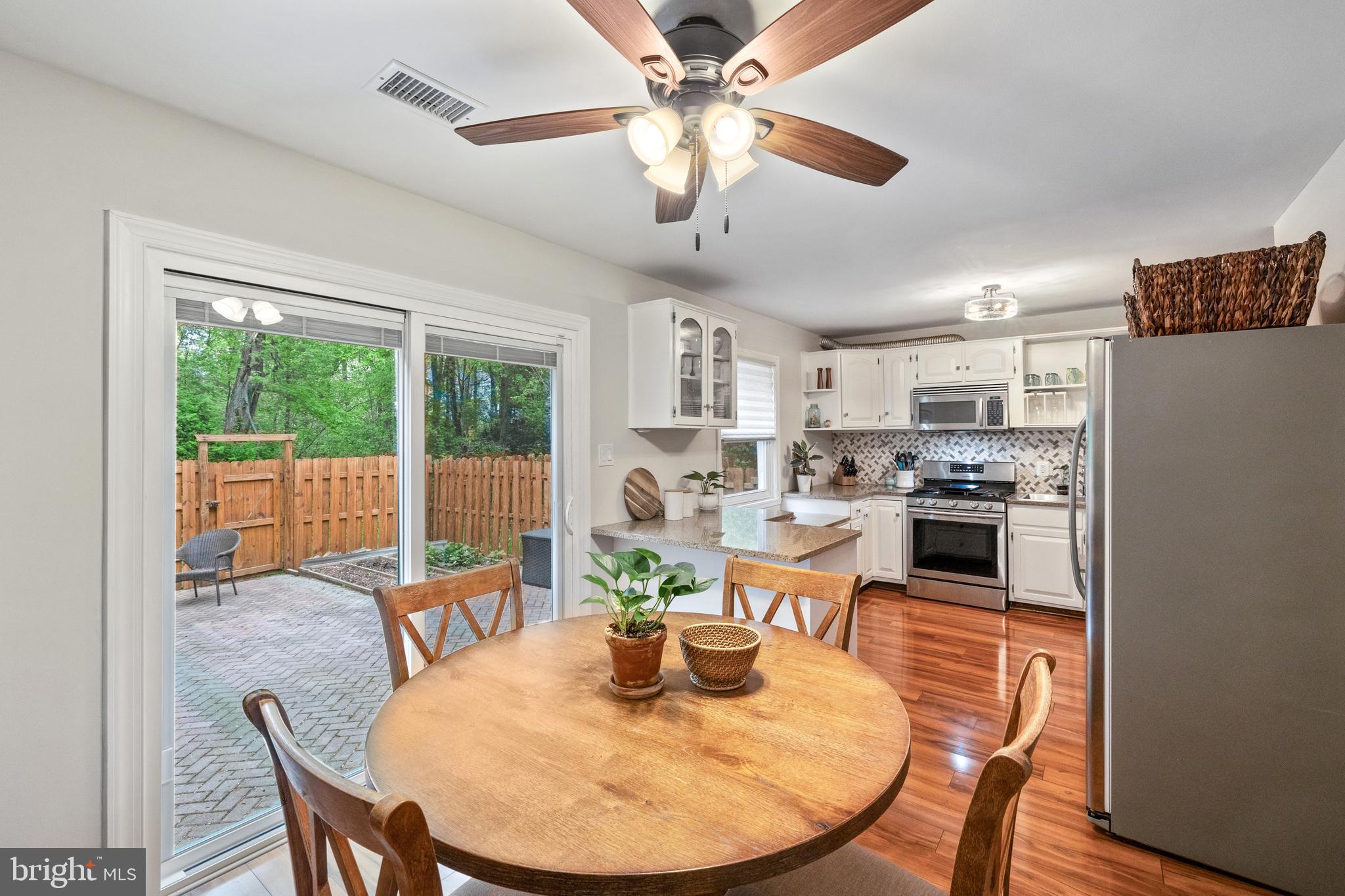 LAKE BRADDOCK - Residential