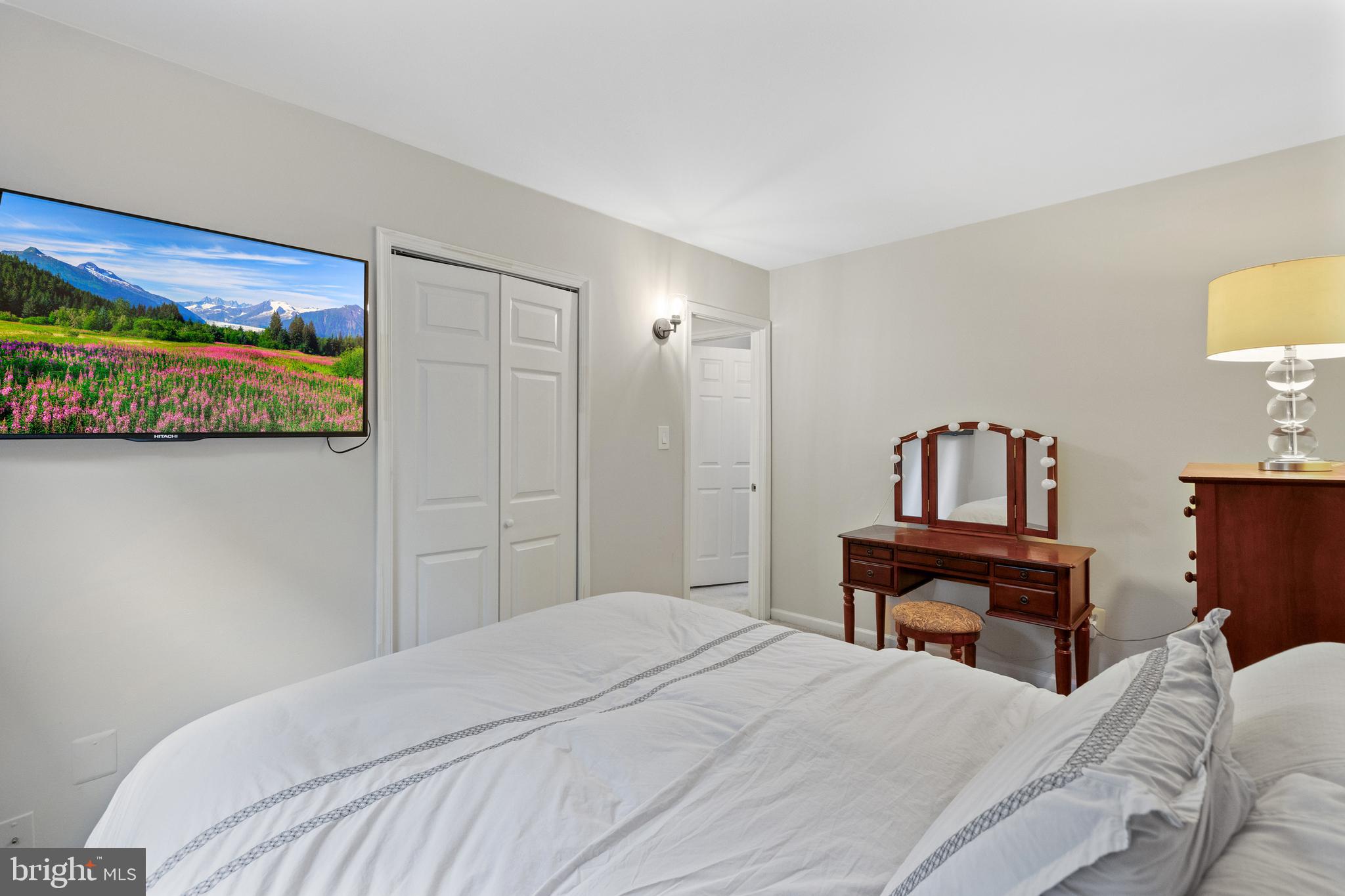 LAKE BRADDOCK - Residential