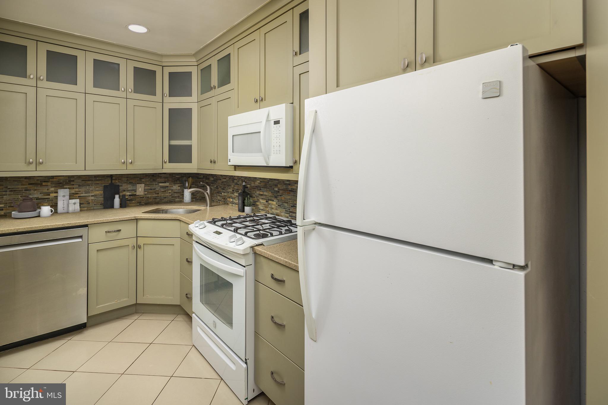 3000 SPOUT RUN PARKWAY B408