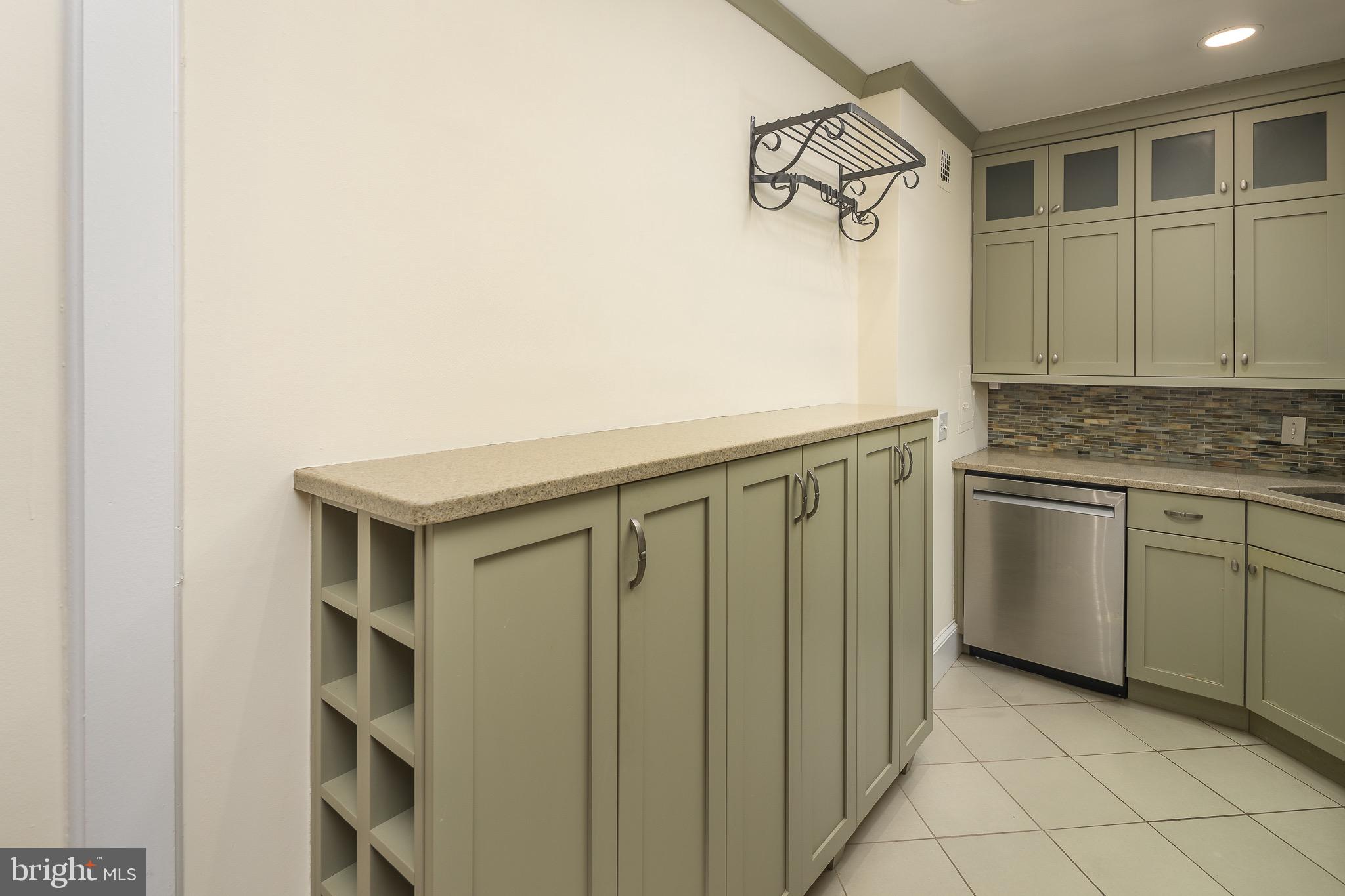 3000 SPOUT RUN PARKWAY B408