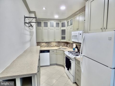 Photo of 3000 Spout Run Parkway #B408, ARLINGTON, VA 22201 (MLS # VAAR2072228)