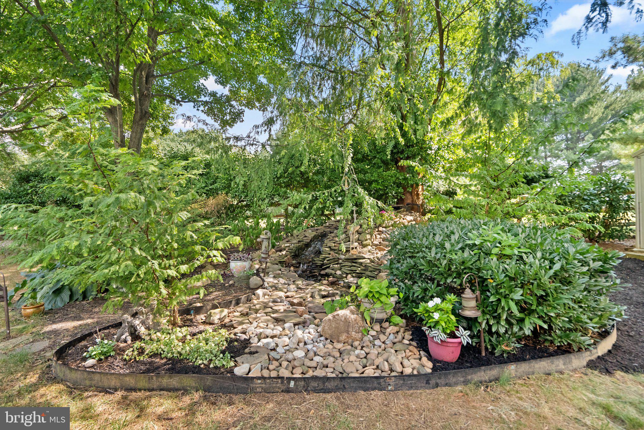 BROOKEVILLE KNOLLS - Residential