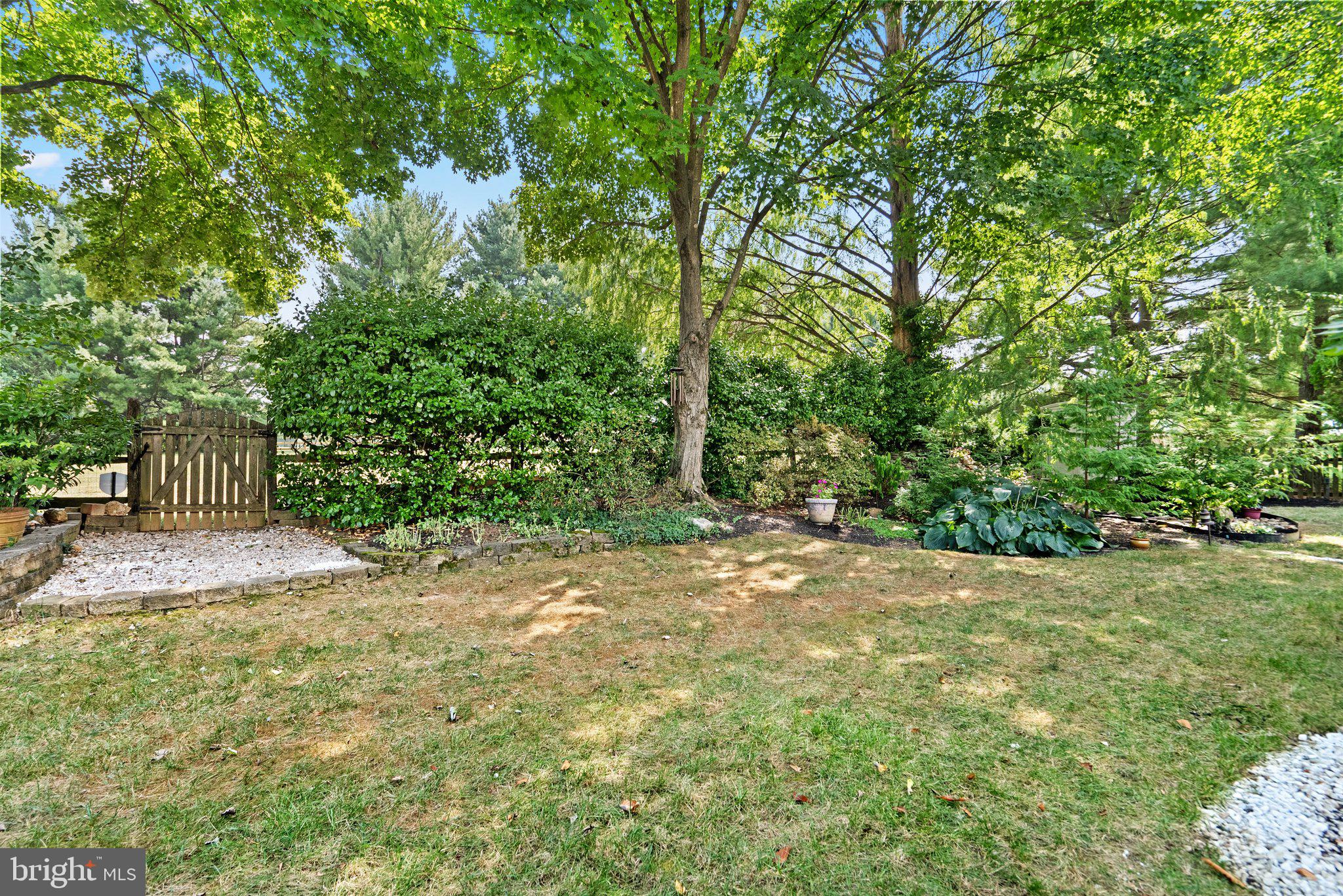 BROOKEVILLE KNOLLS - Residential