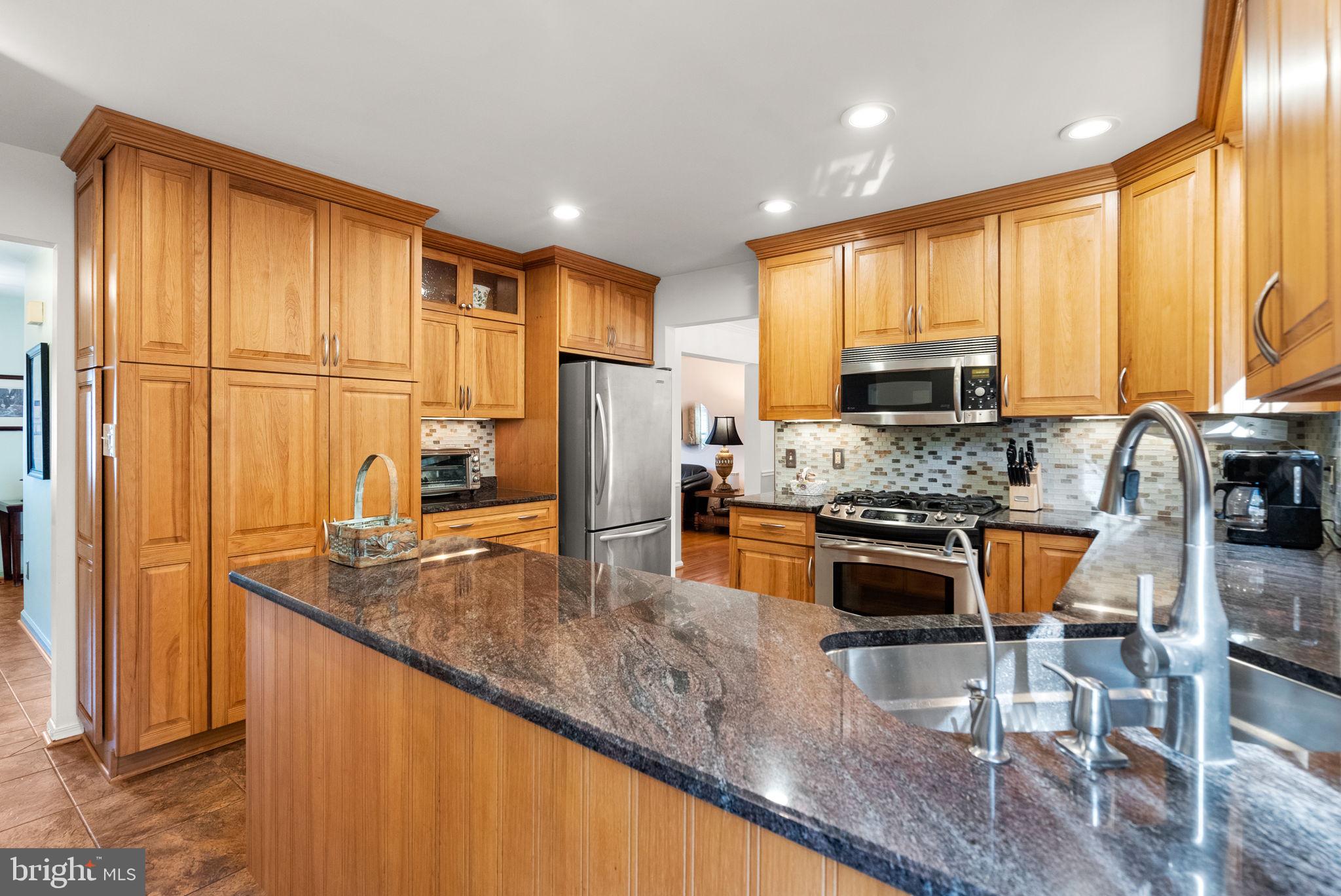 BROOKEVILLE KNOLLS - Residential