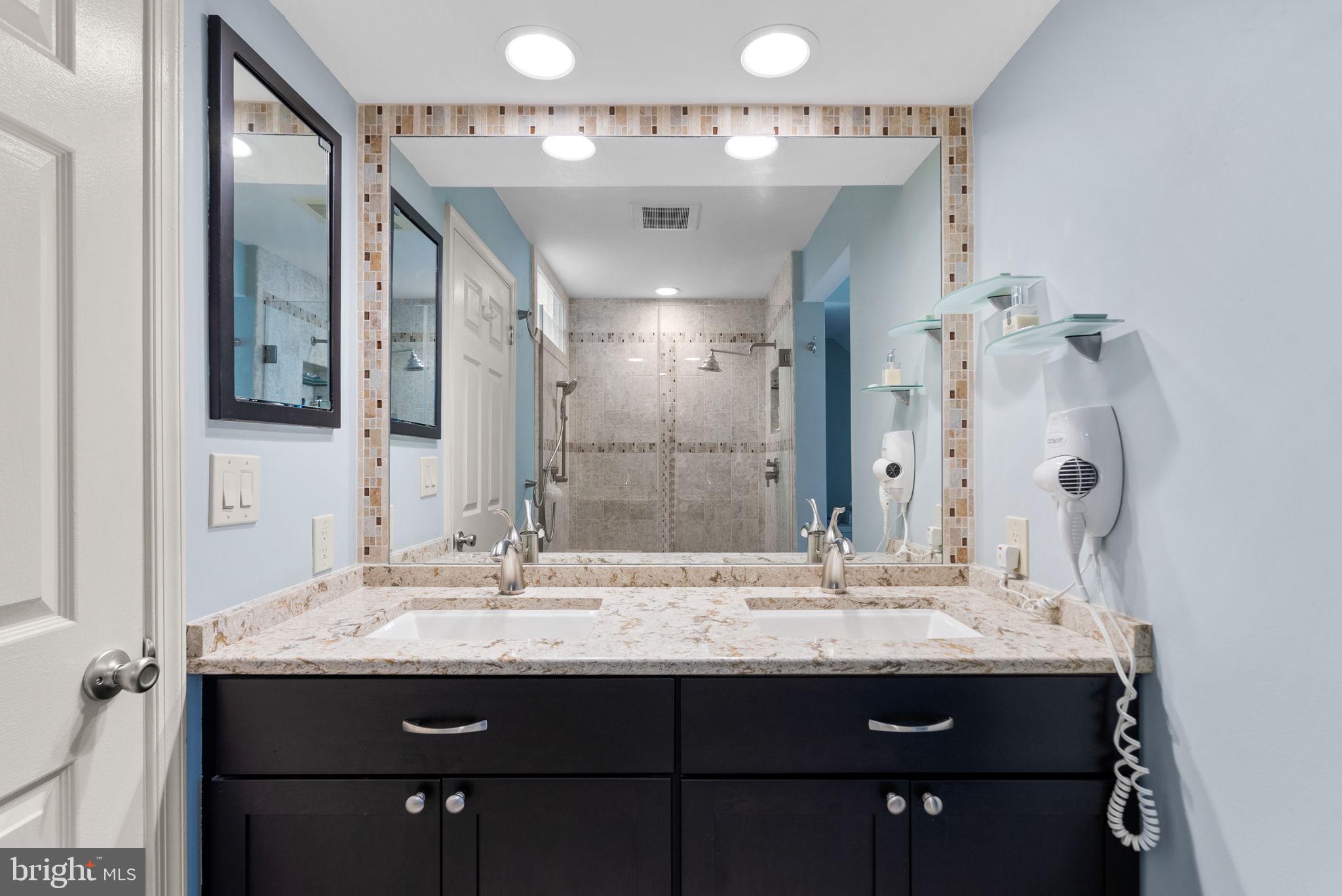 BROOKEVILLE KNOLLS - Residential