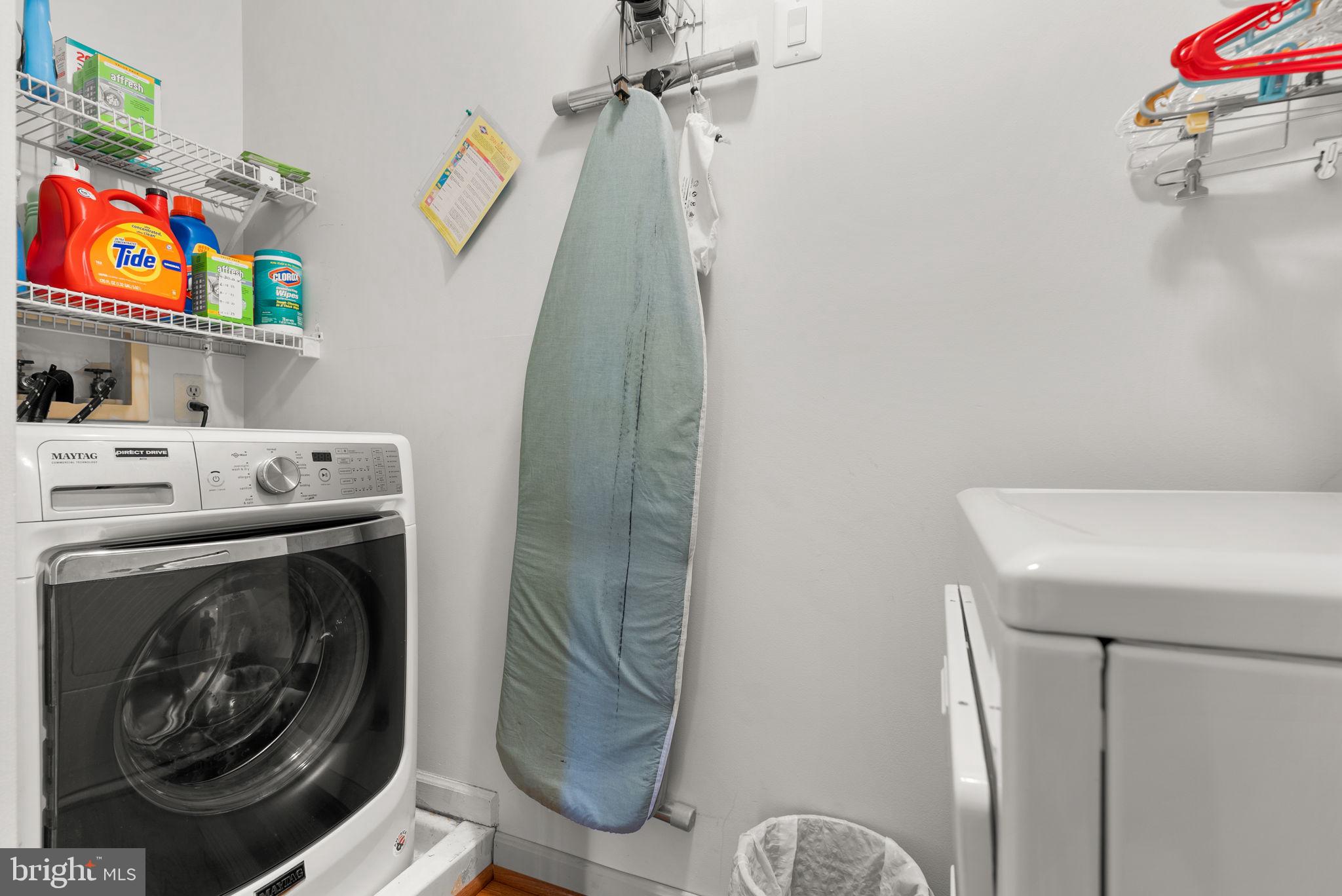 BROOKEVILLE KNOLLS - Residential