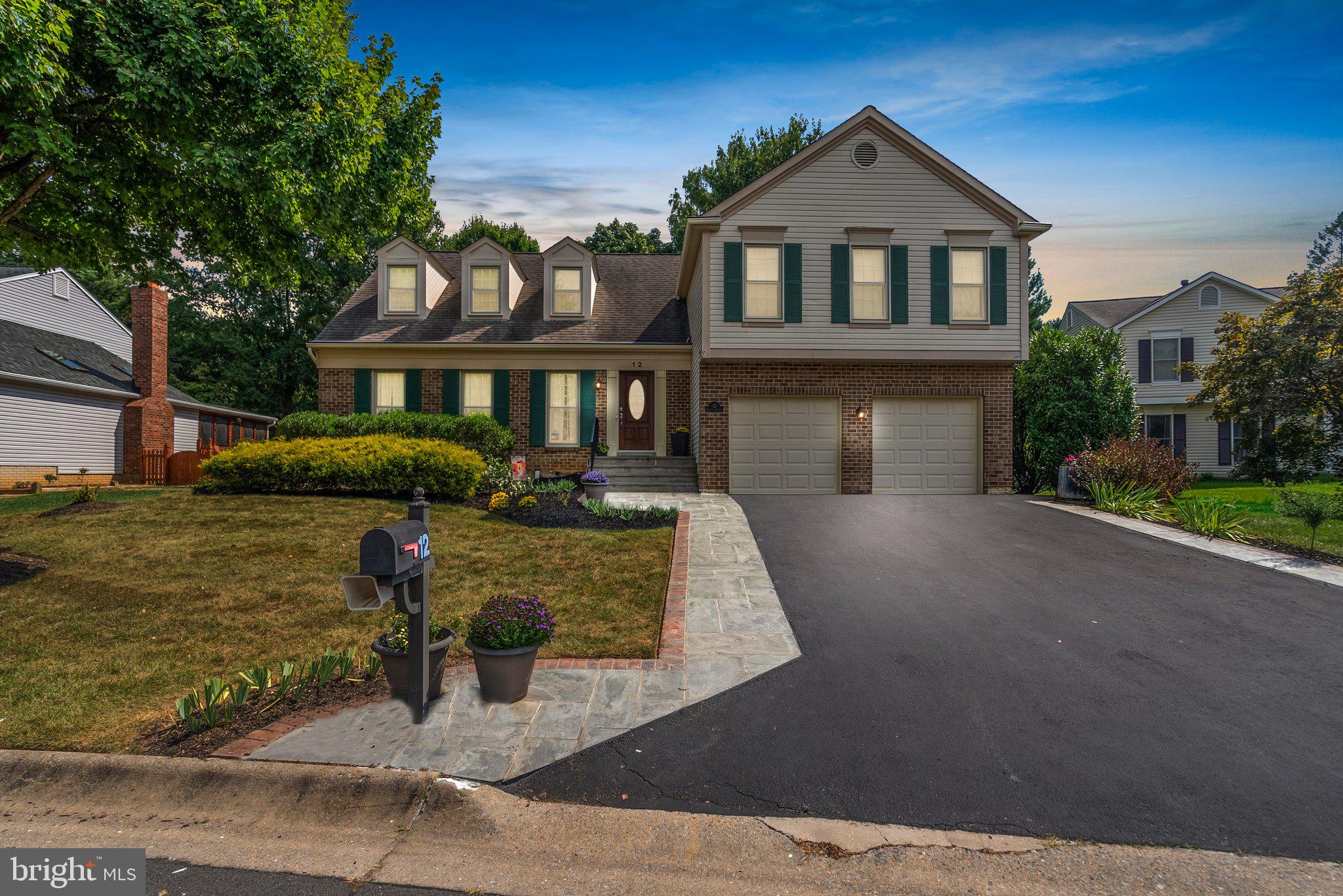 BROOKEVILLE KNOLLS - Residential