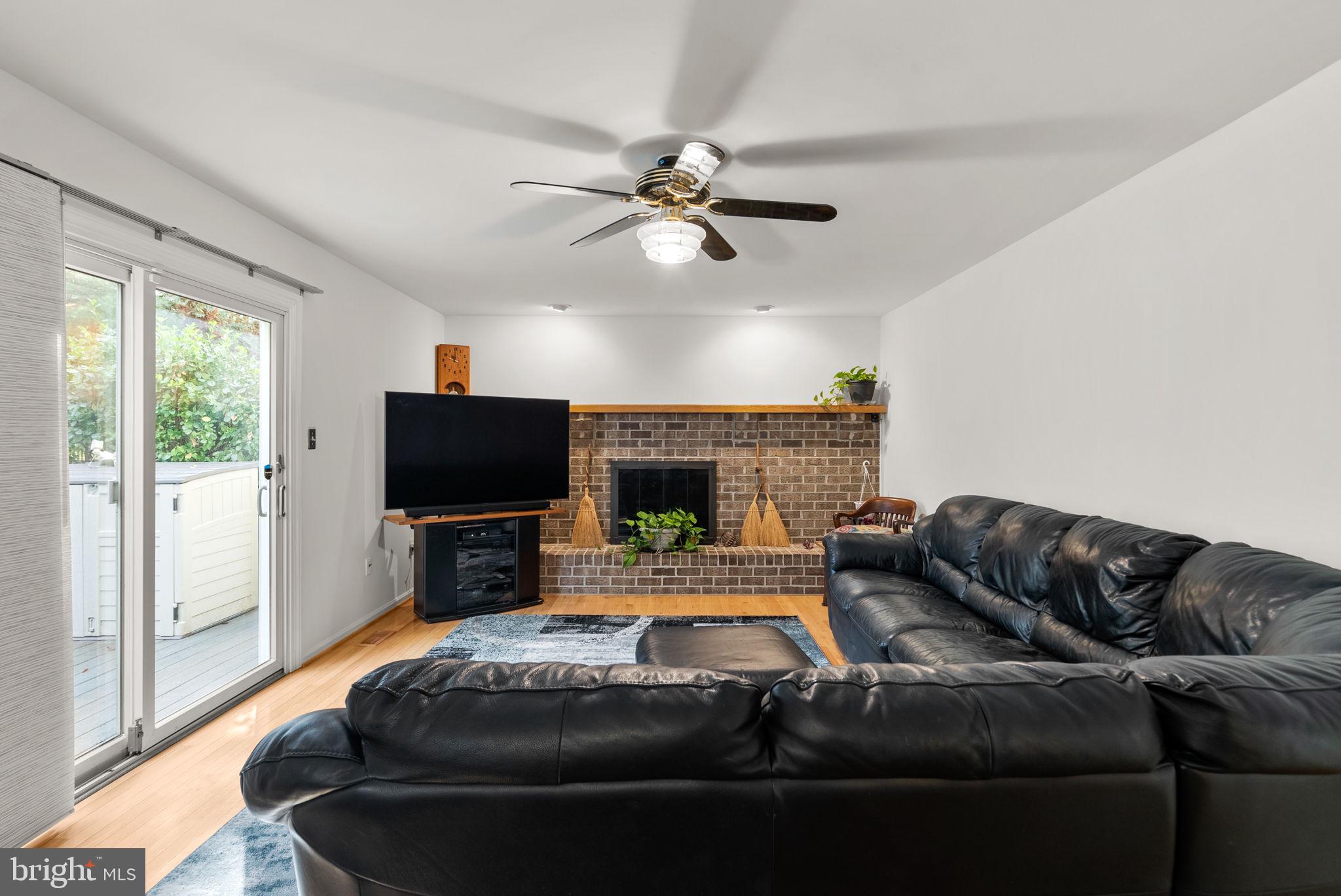 BROOKEVILLE KNOLLS - Residential