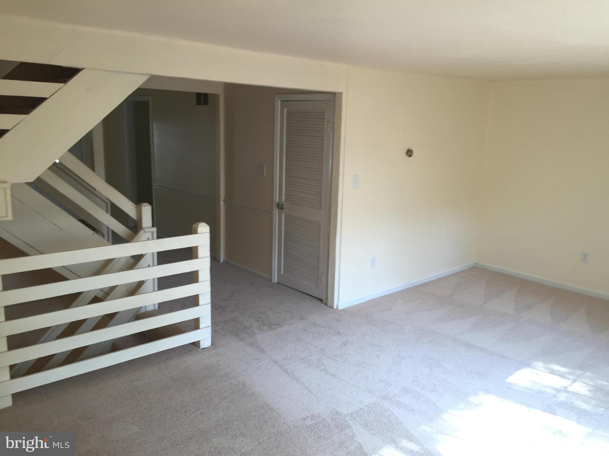 GREENWICH HILL - Residential