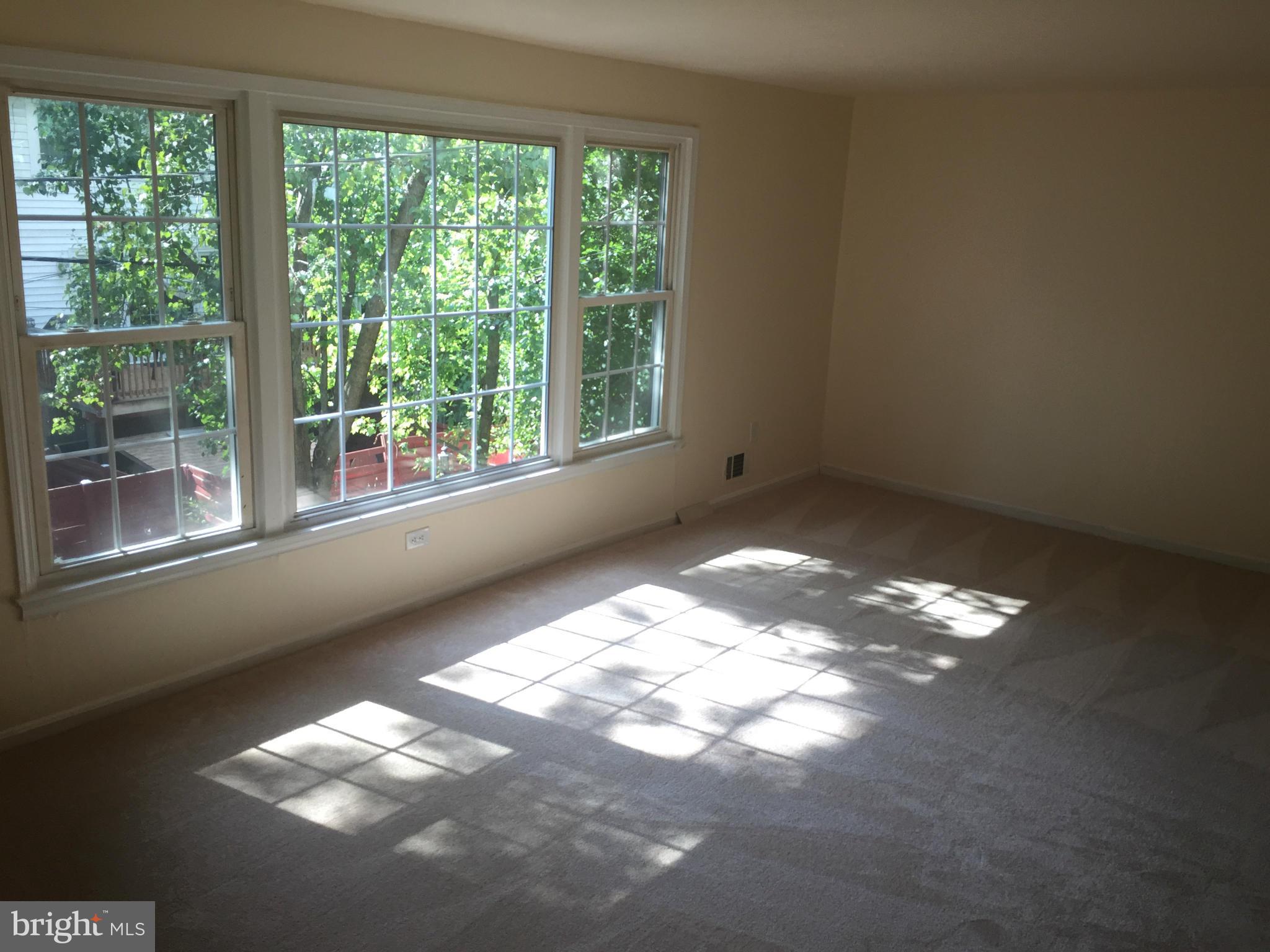 GREENWICH HILL - Residential