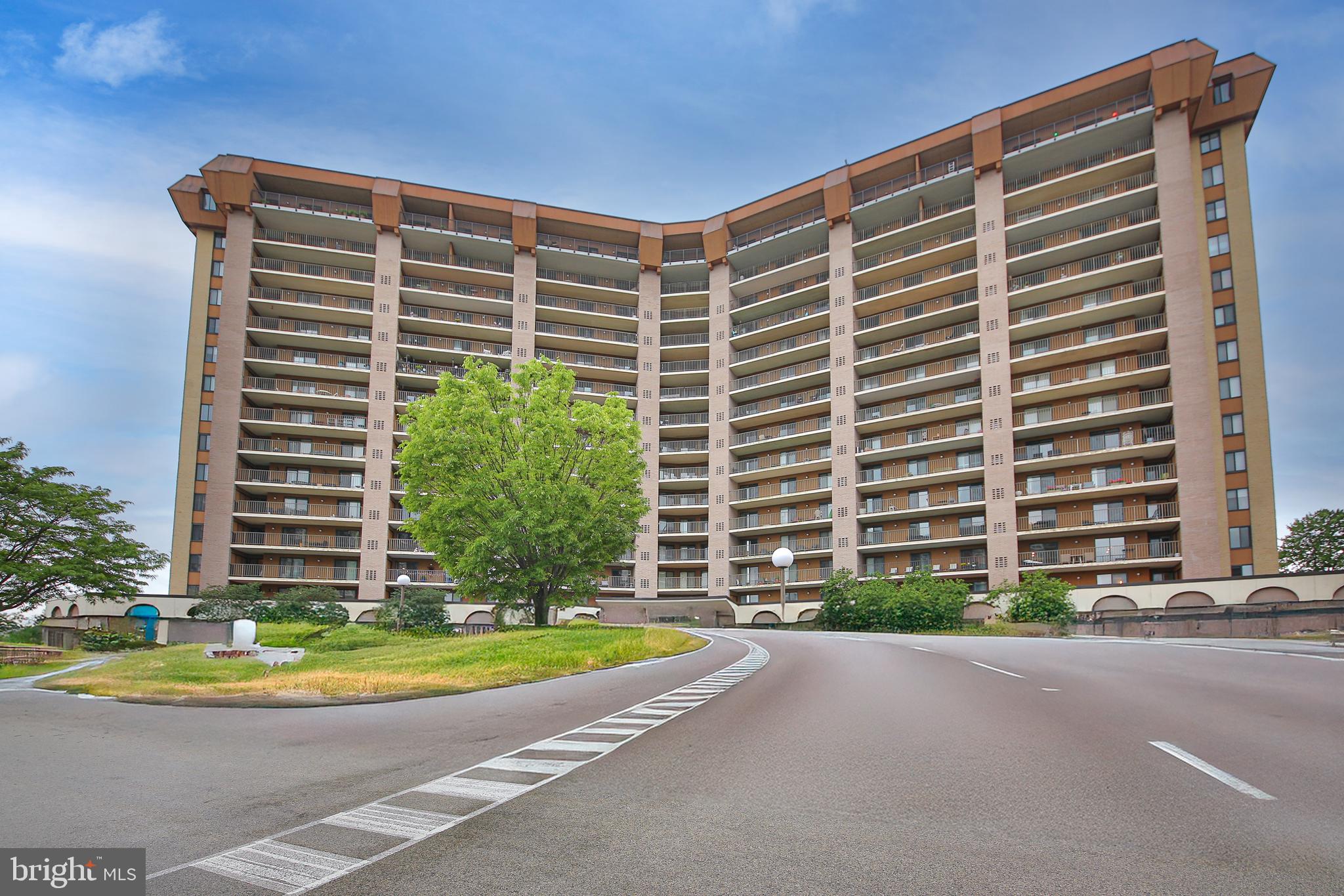 VALLEY FORGE TOWER - Residential