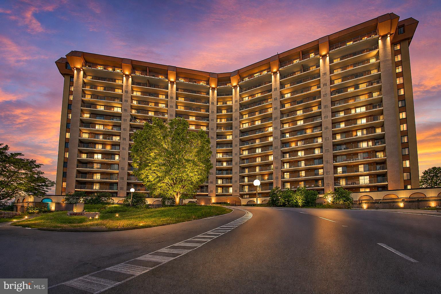 VALLEY FORGE TOWER - Residential