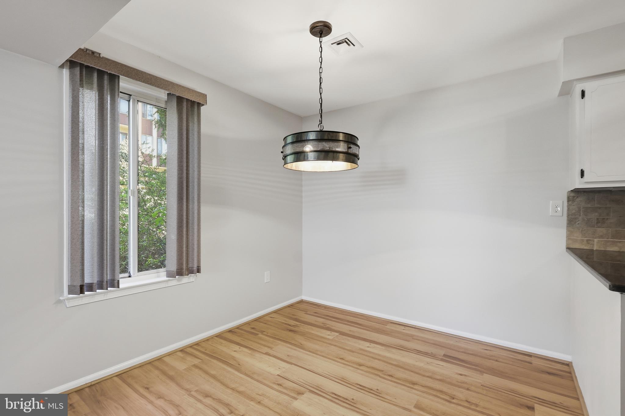 CHESTNUT GROVE - Residential