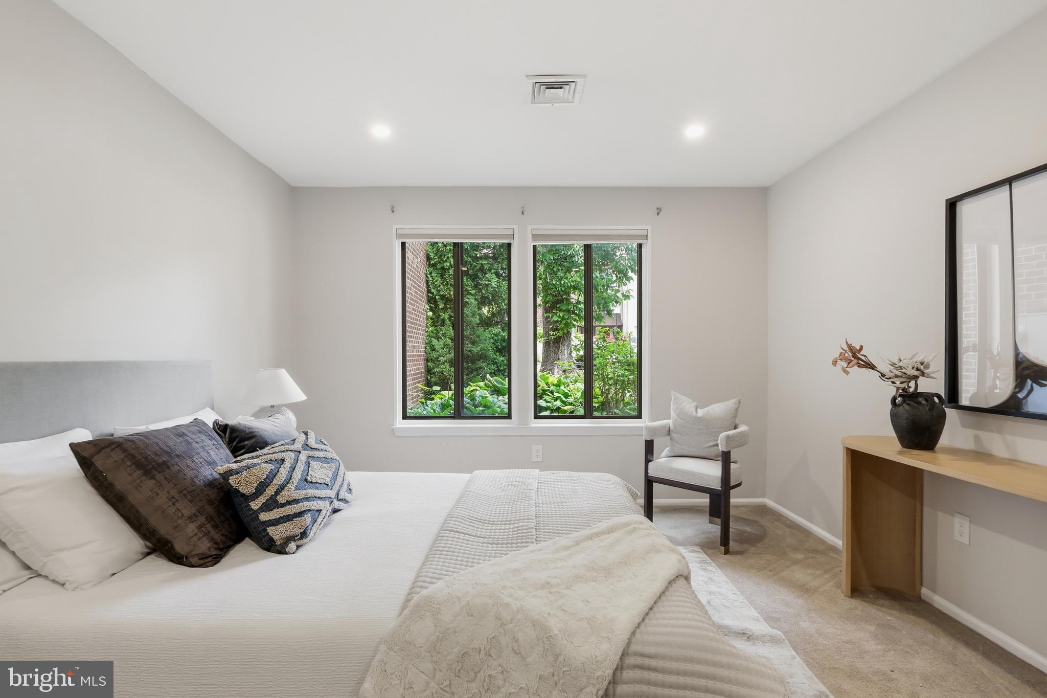 CHESTNUT GROVE - Residential