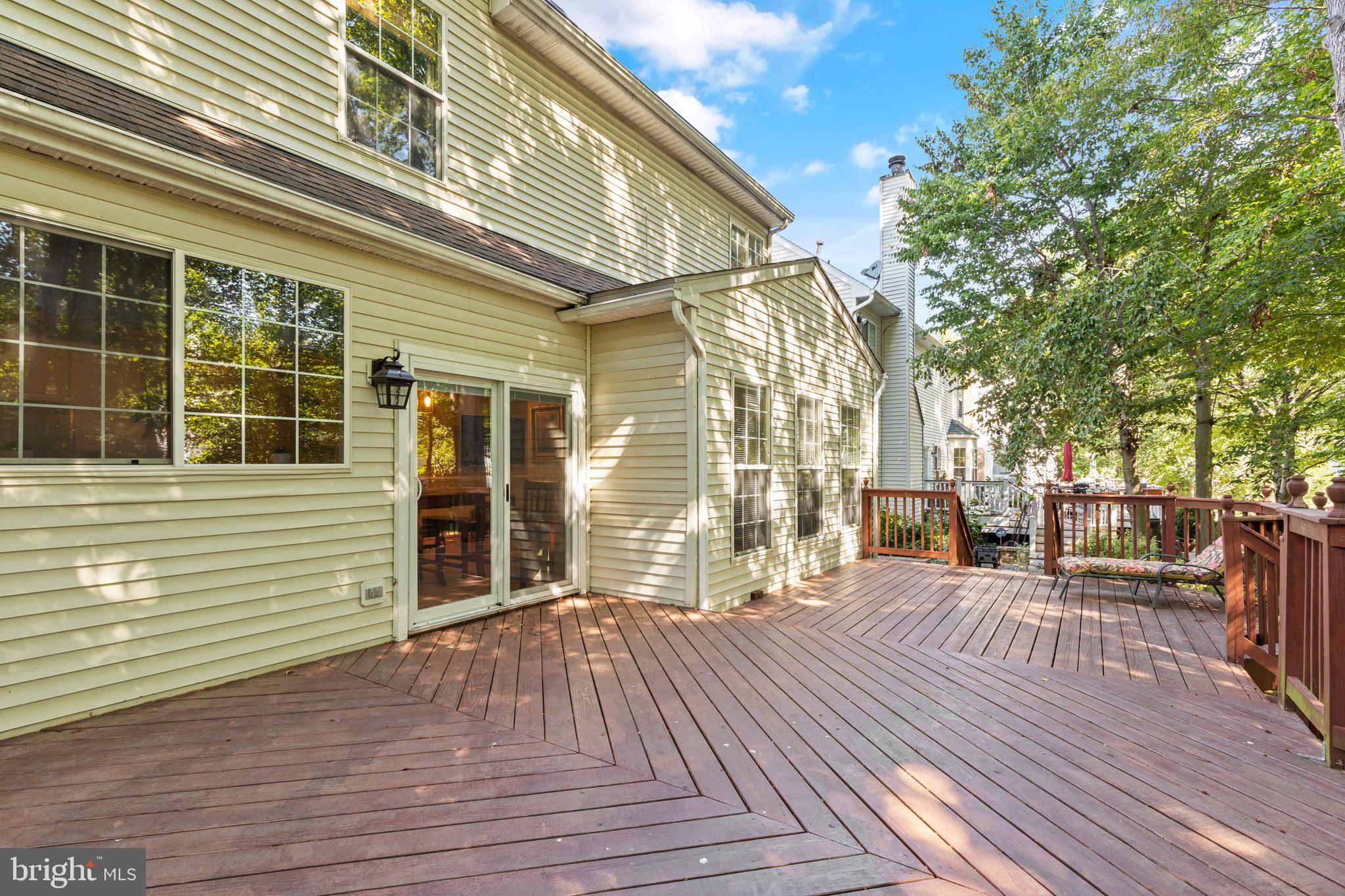 RUSSETT - Residential