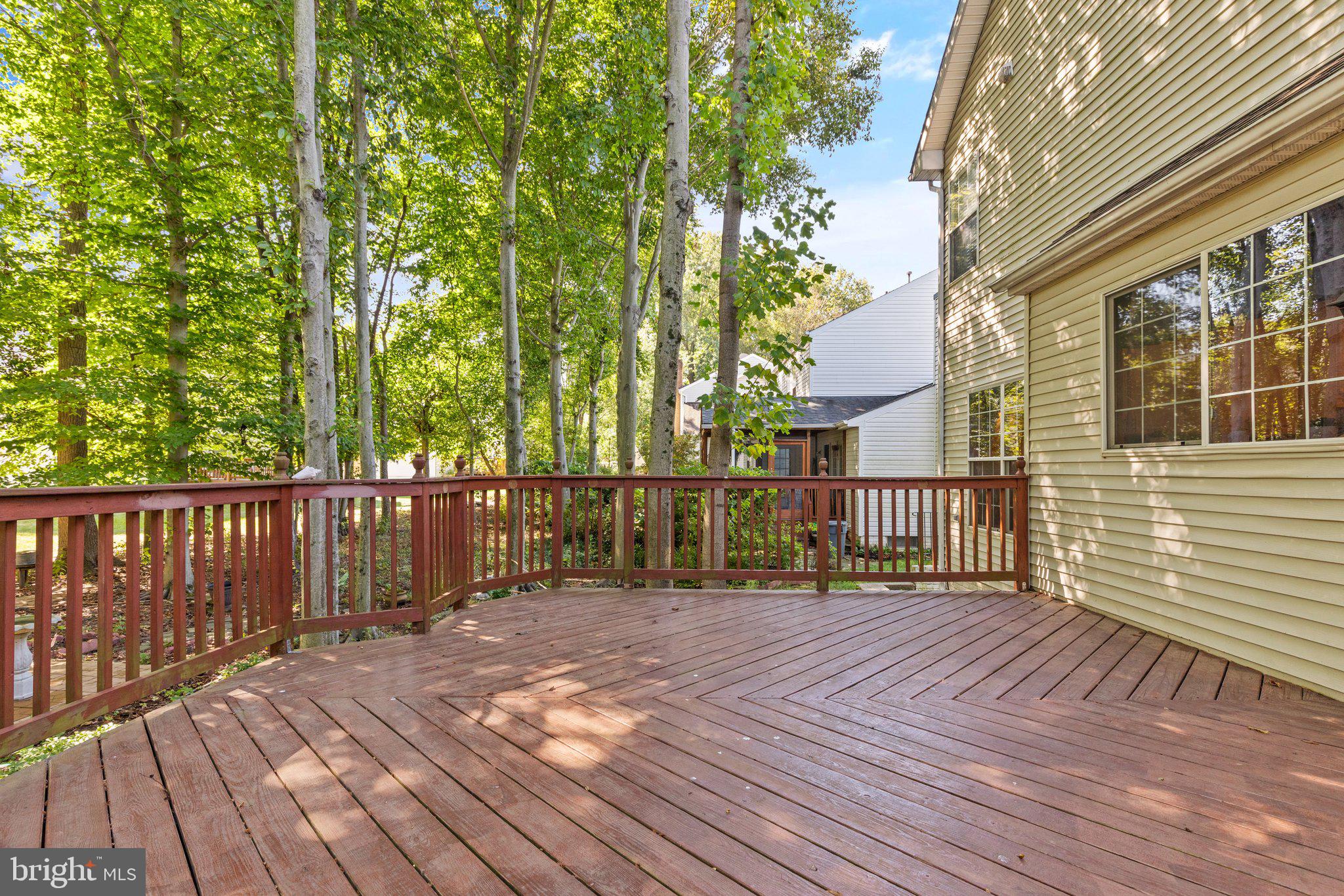 RUSSETT - Residential