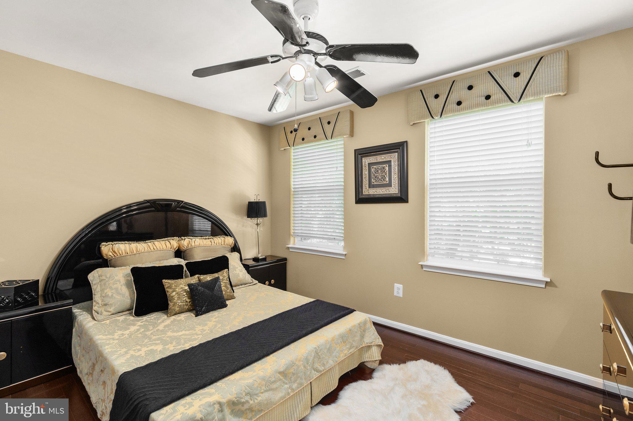 RUSSETT - Residential