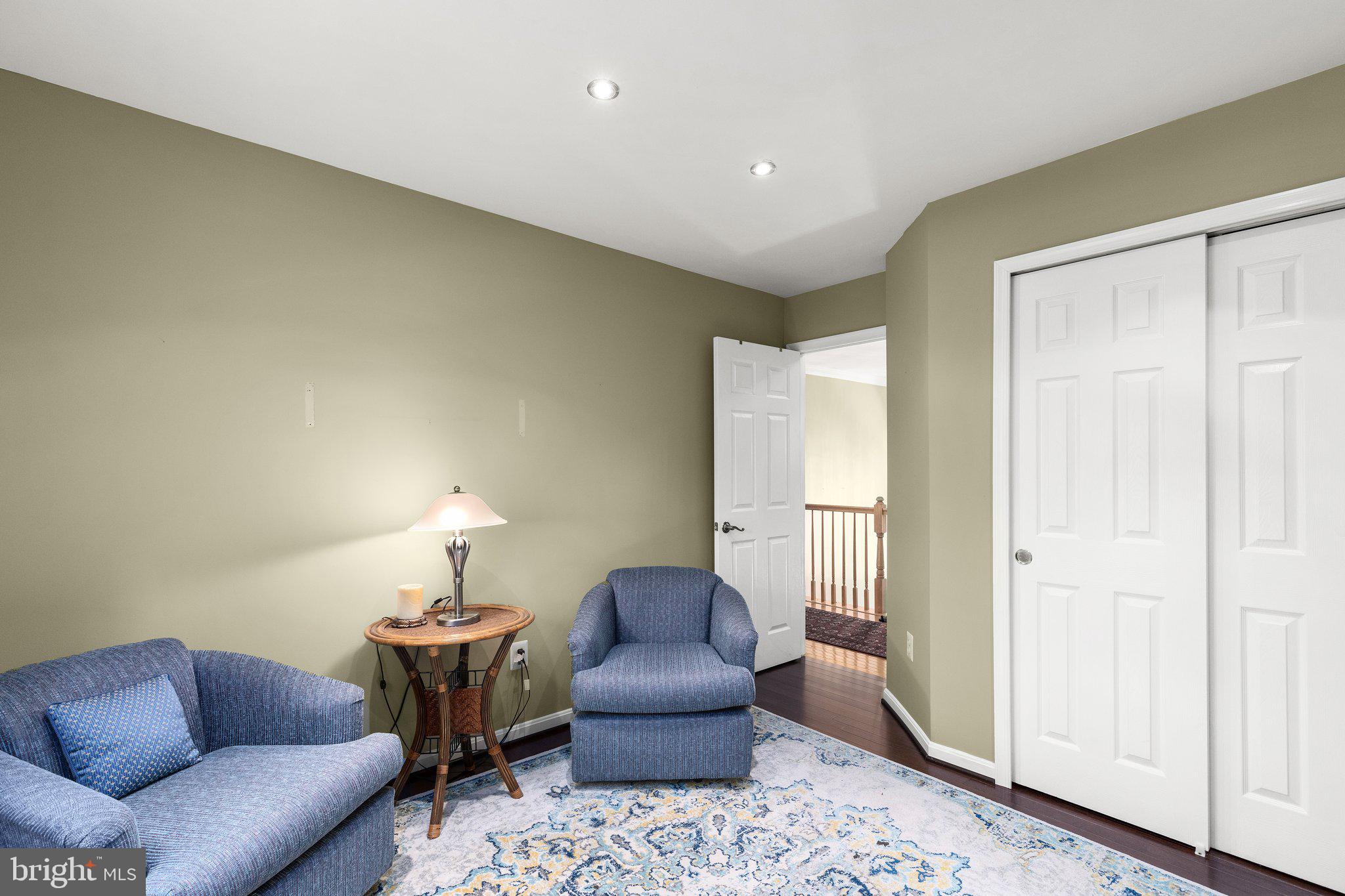 RUSSETT - Residential