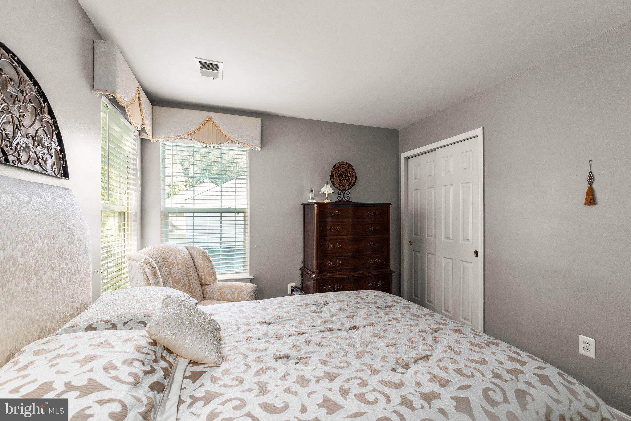 RUSSETT - Residential