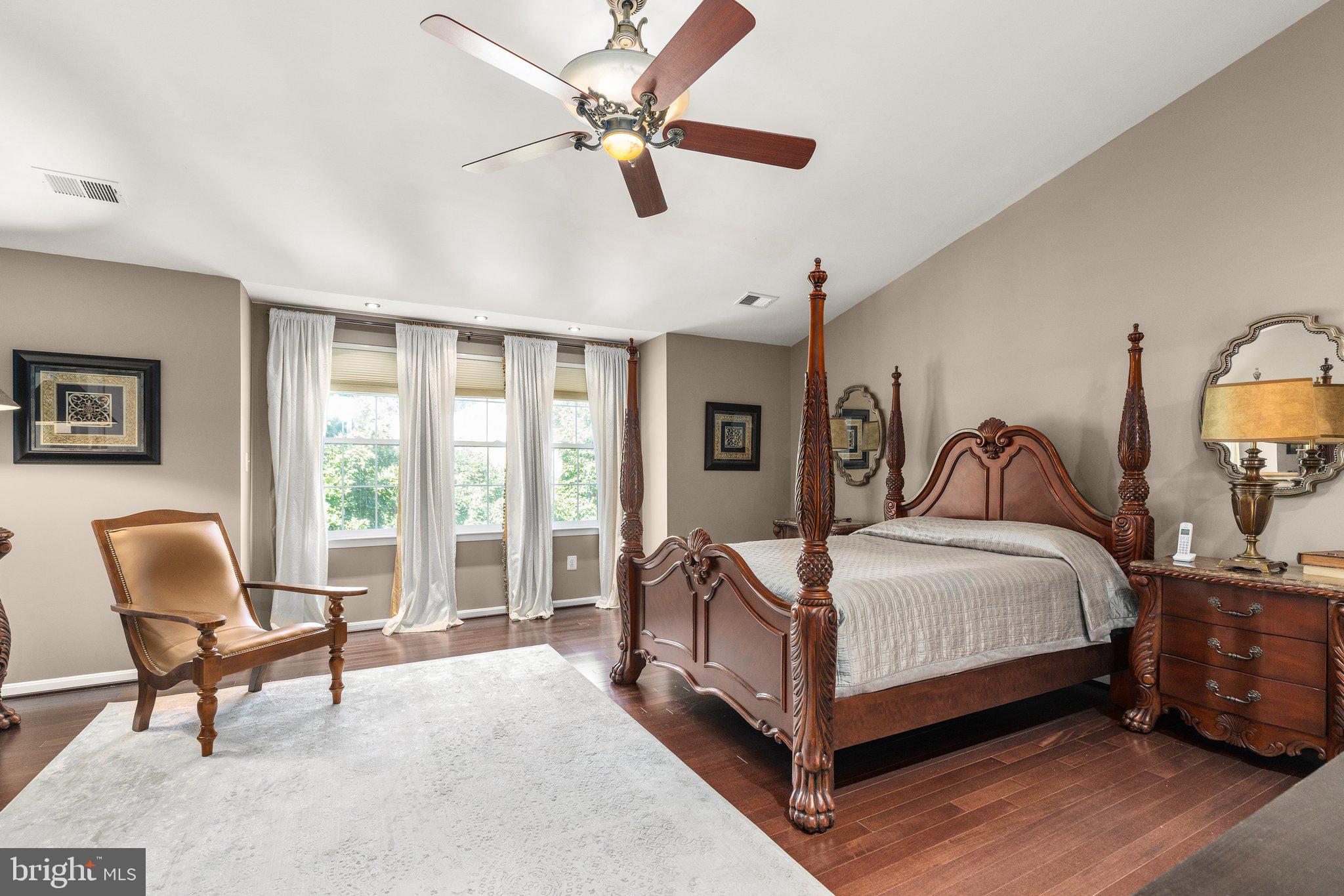 RUSSETT - Residential