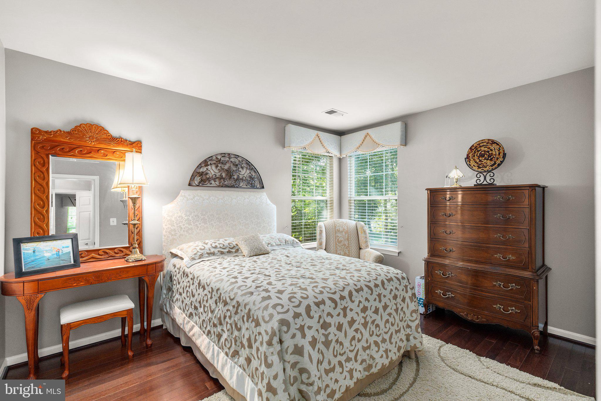 RUSSETT - Residential