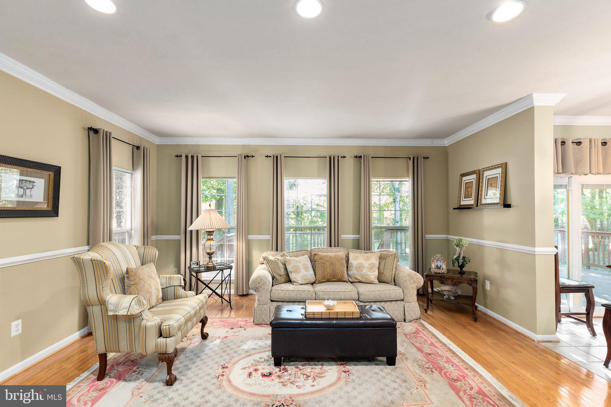 RUSSETT - Residential