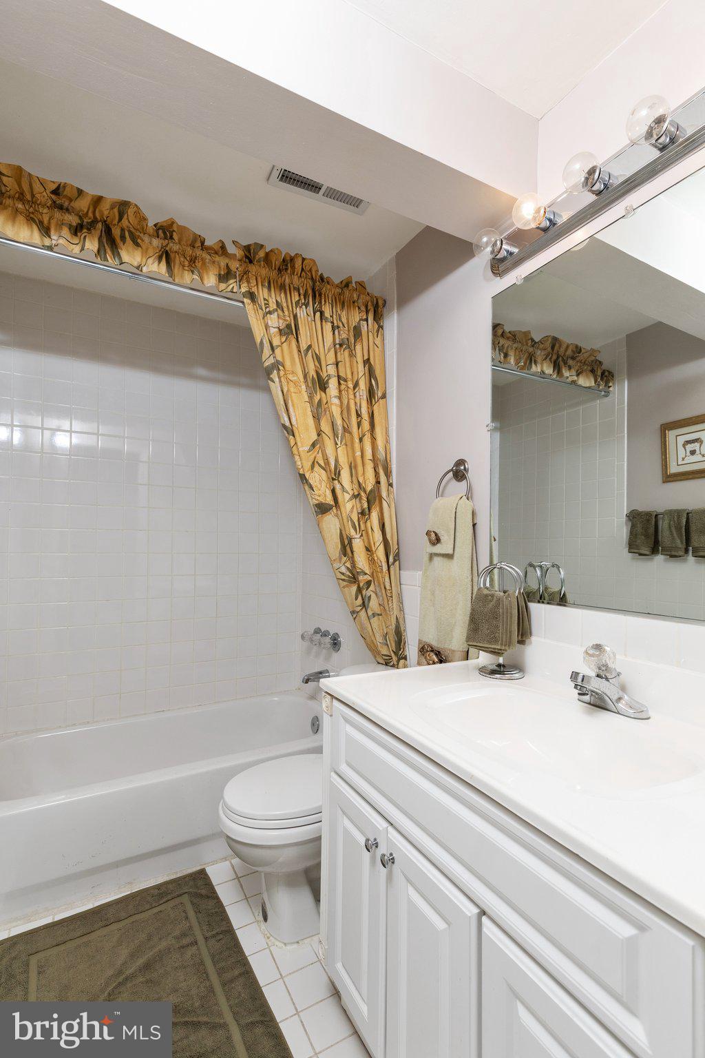 RUSSETT - Residential