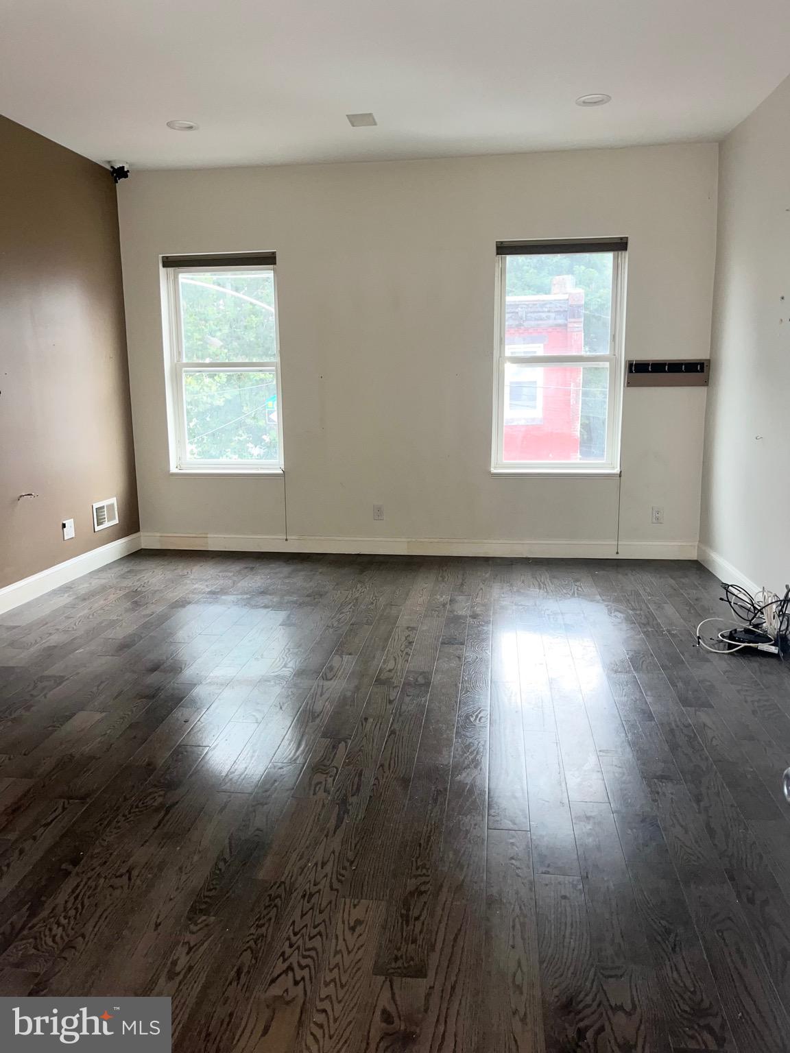 FORGOTTEN BOTTOM - Residential