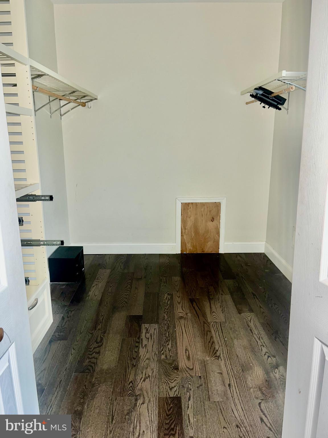 FORGOTTEN BOTTOM - Residential