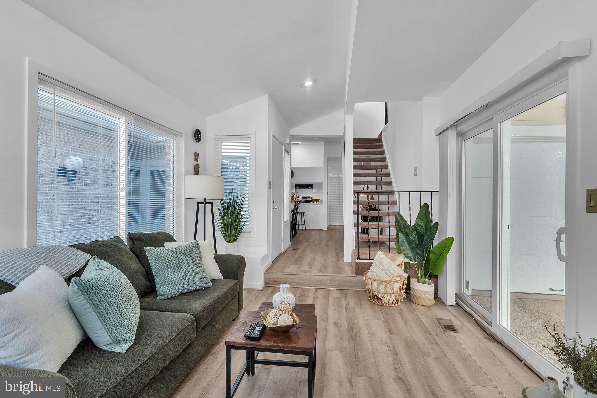 DOCKSIDE - Residential