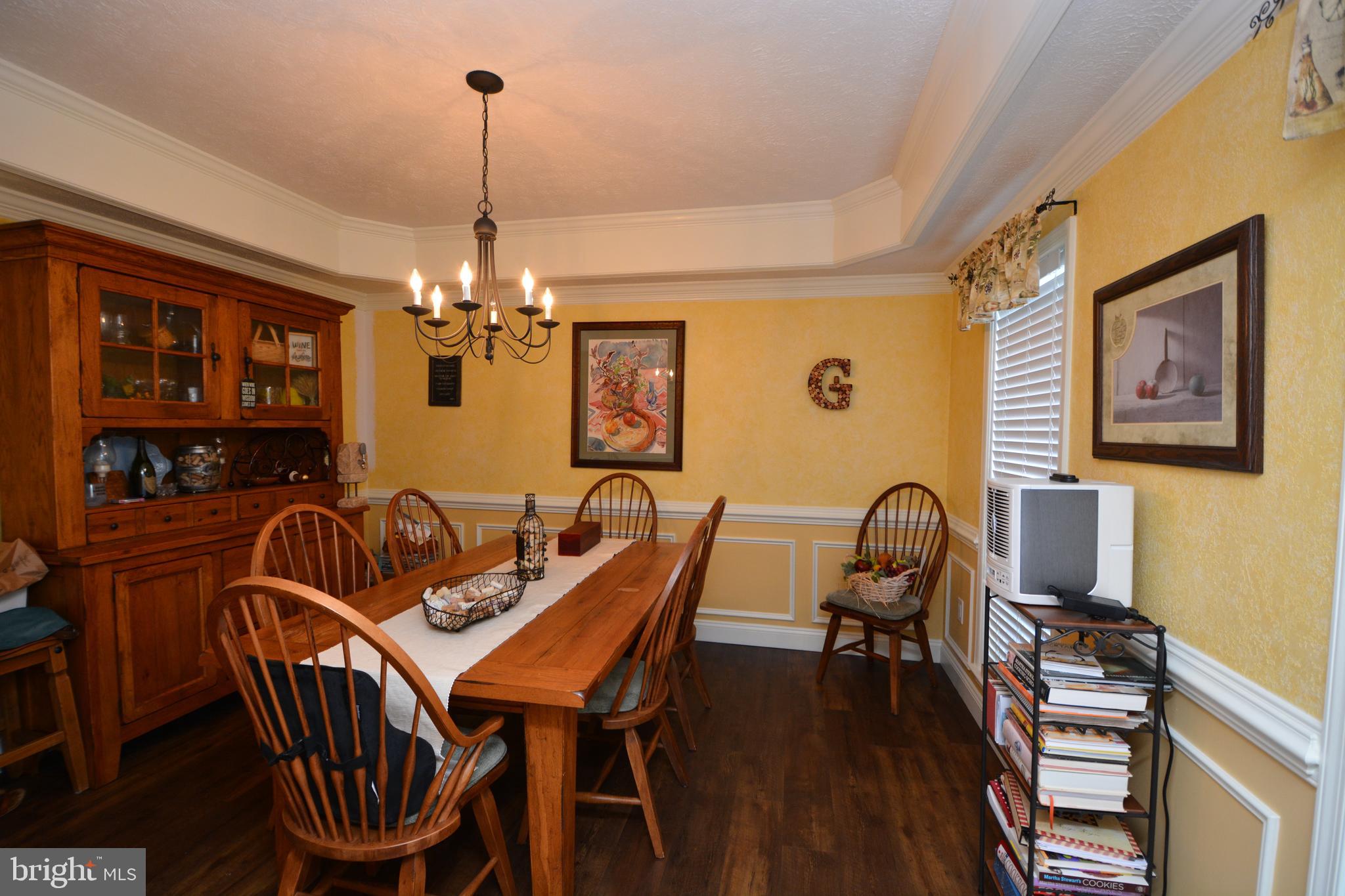 WOODSIDE ESTATES - Residential