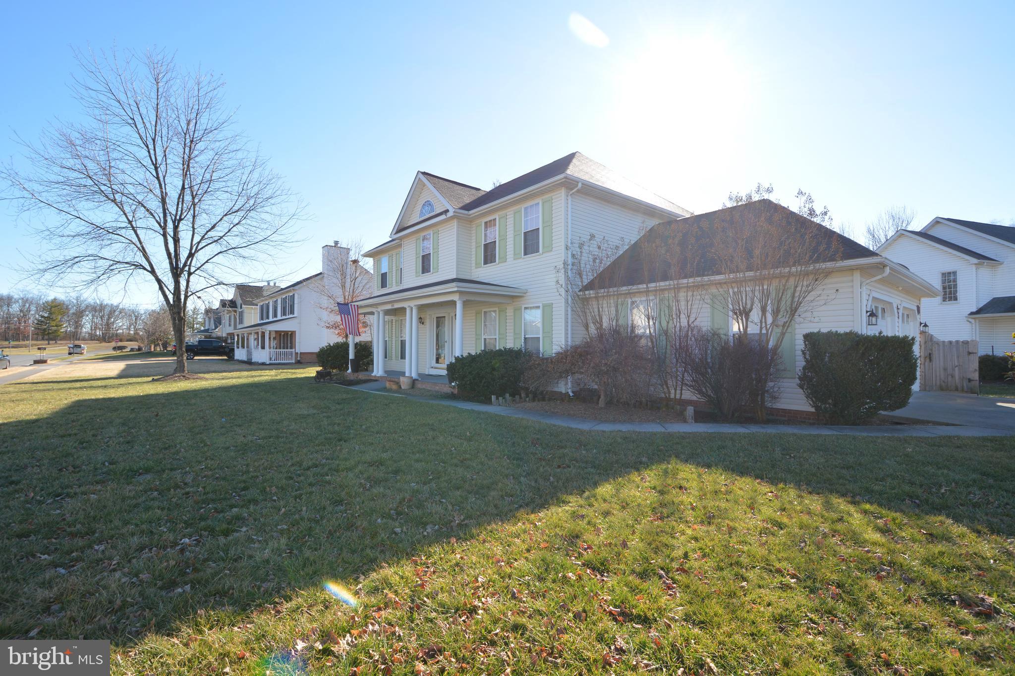 WOODSIDE ESTATES - Residential