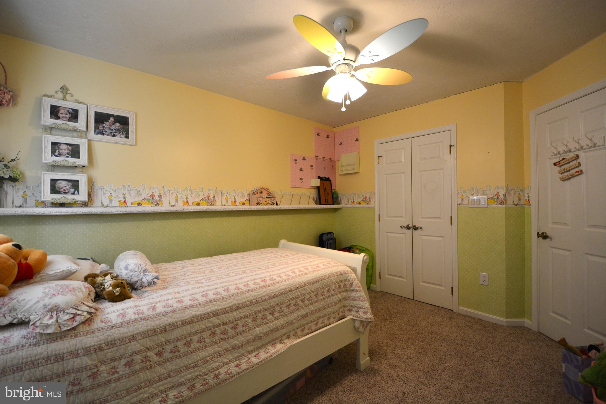 WOODSIDE ESTATES - Residential