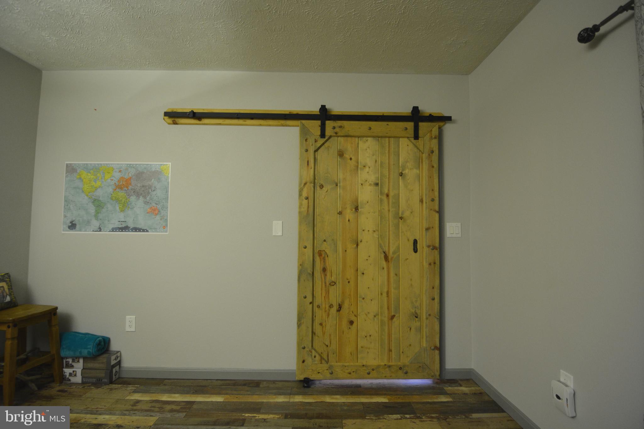 WOODSIDE ESTATES - Residential