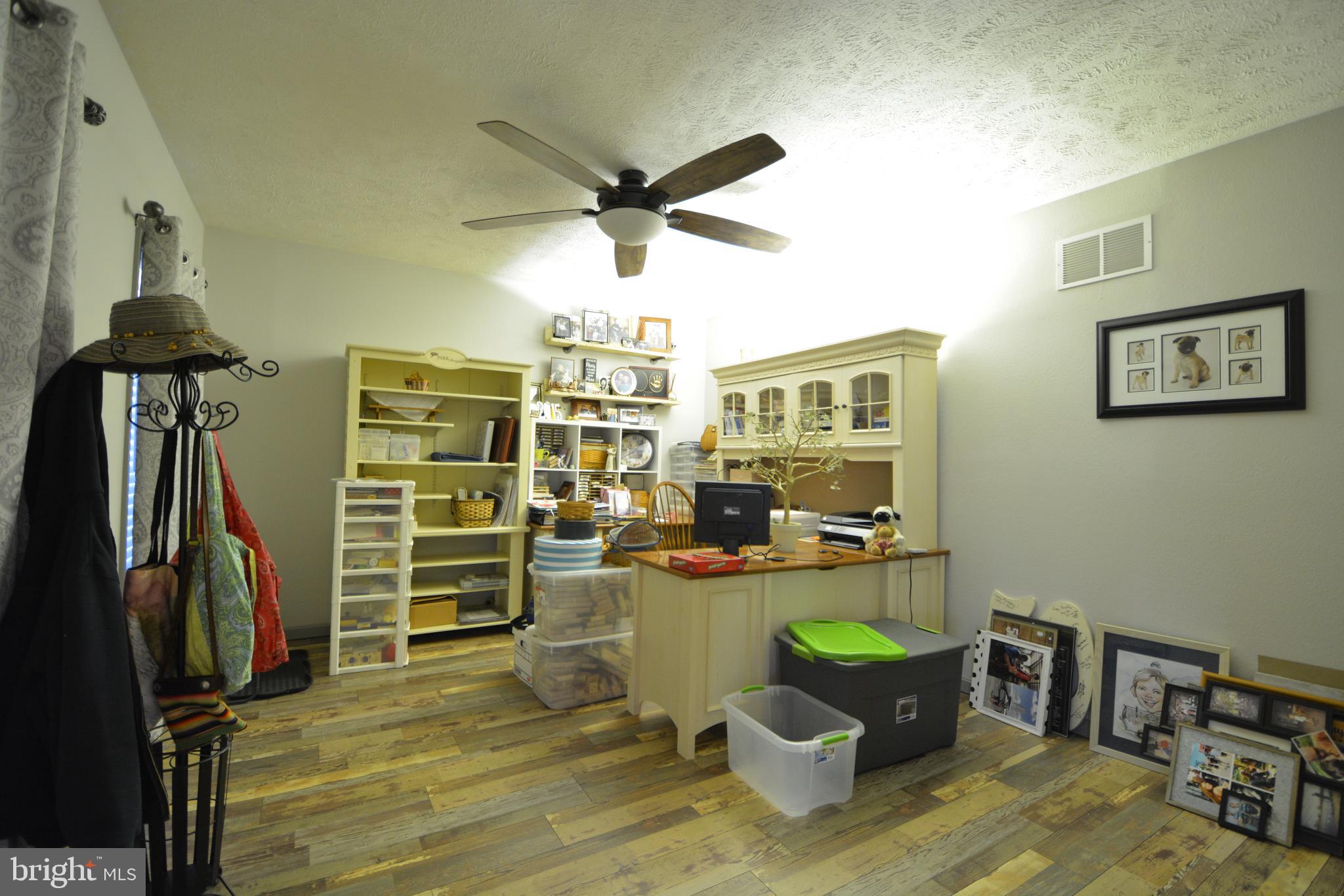 WOODSIDE ESTATES - Residential