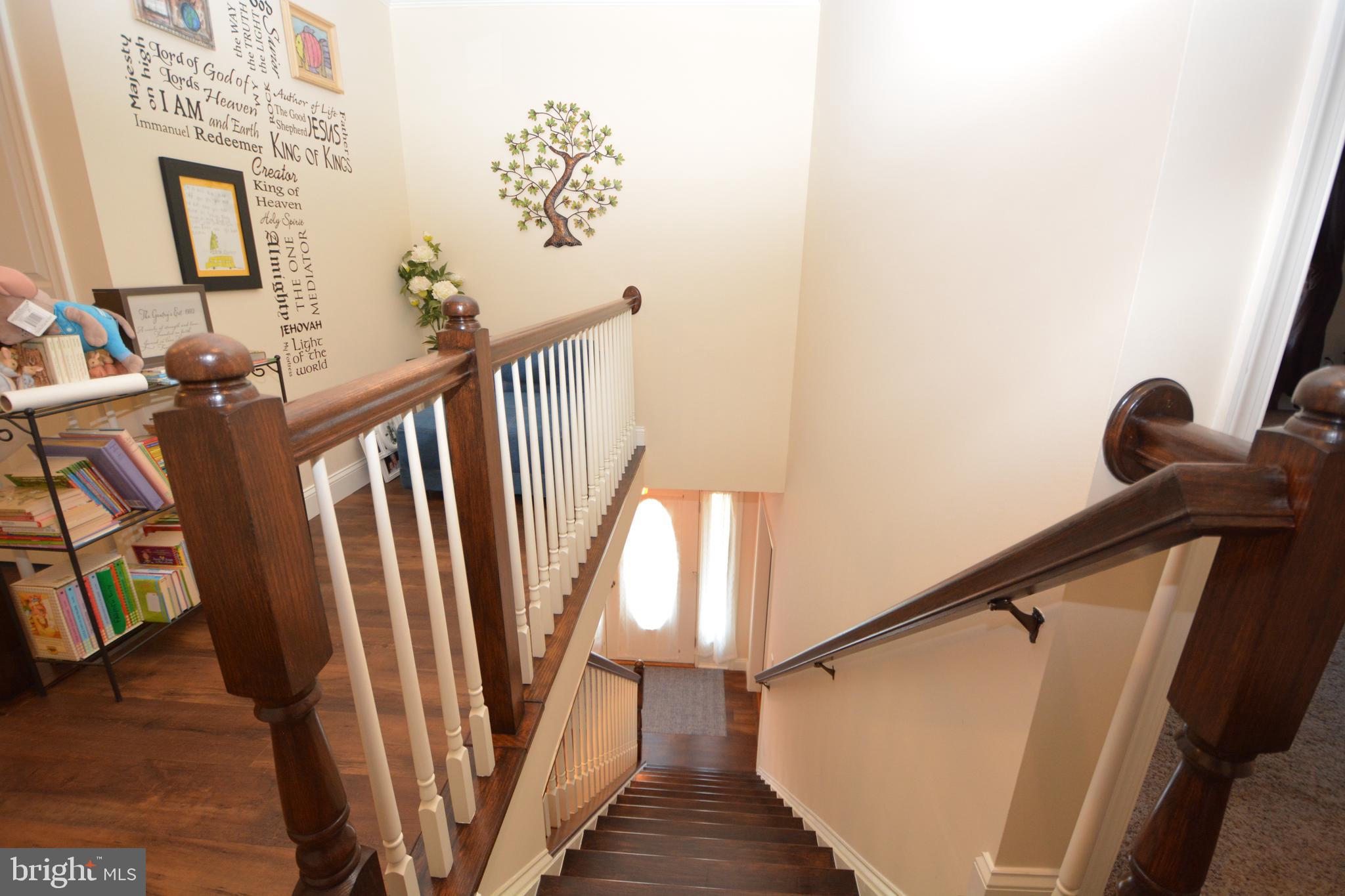 WOODSIDE ESTATES - Residential