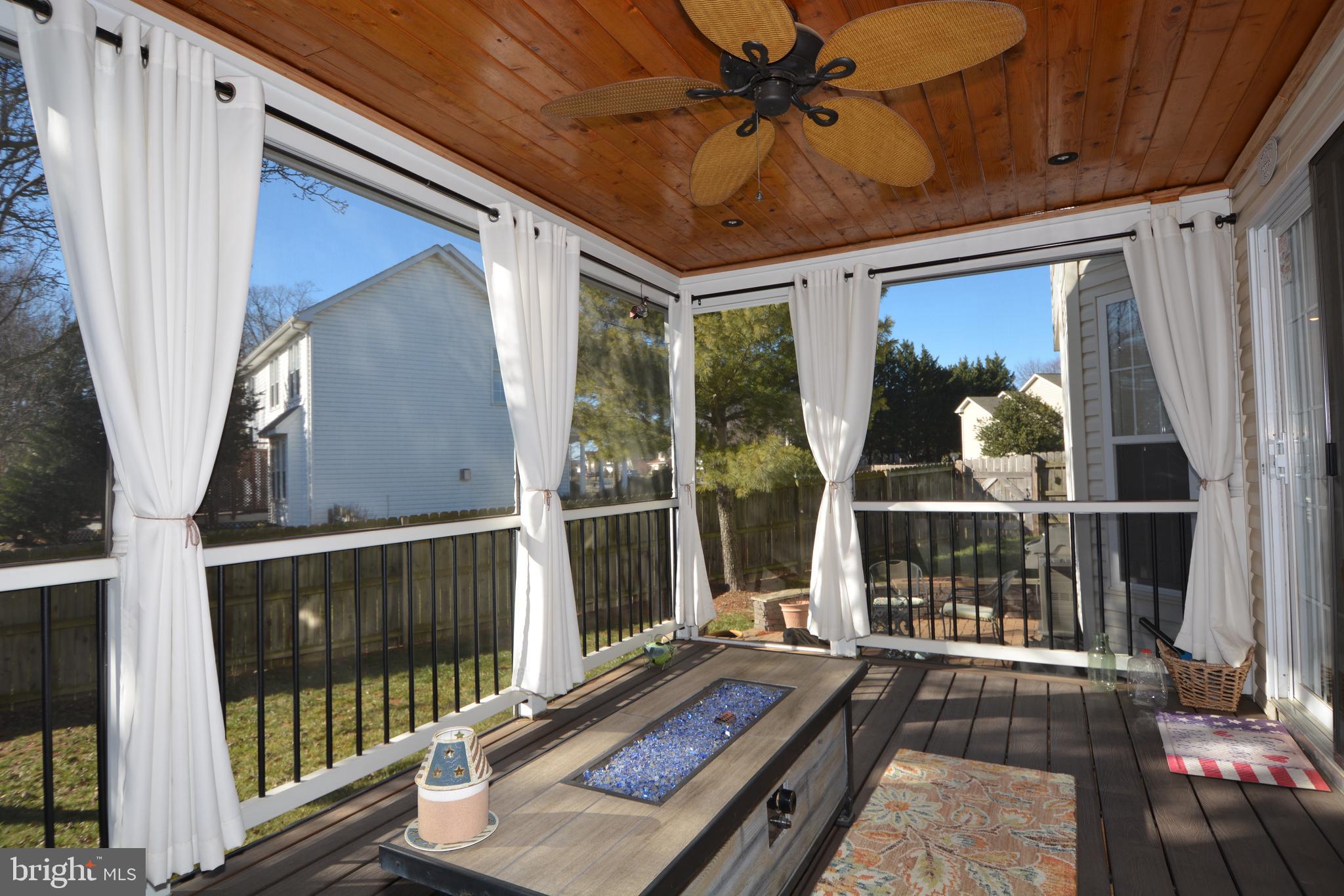 WOODSIDE ESTATES - Residential