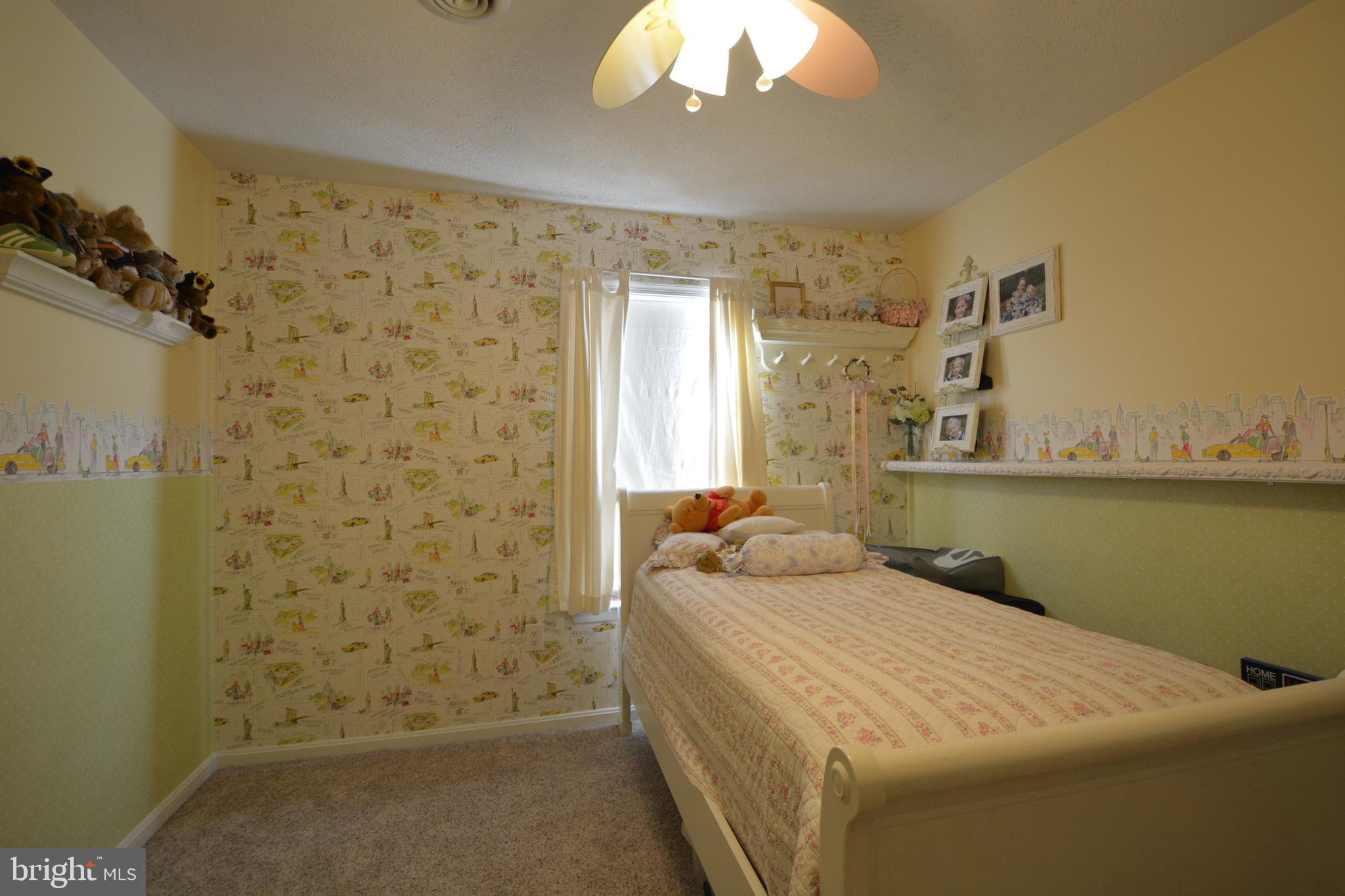 WOODSIDE ESTATES - Residential