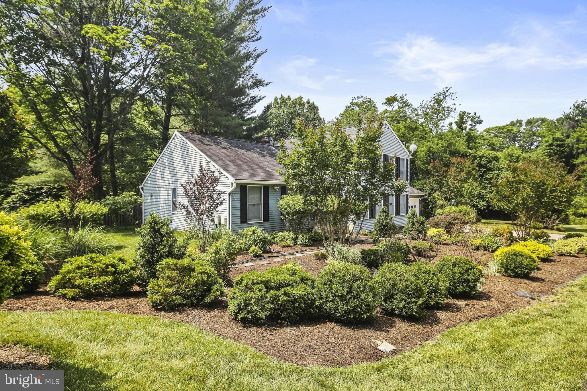 4152 HENHAWK COURT