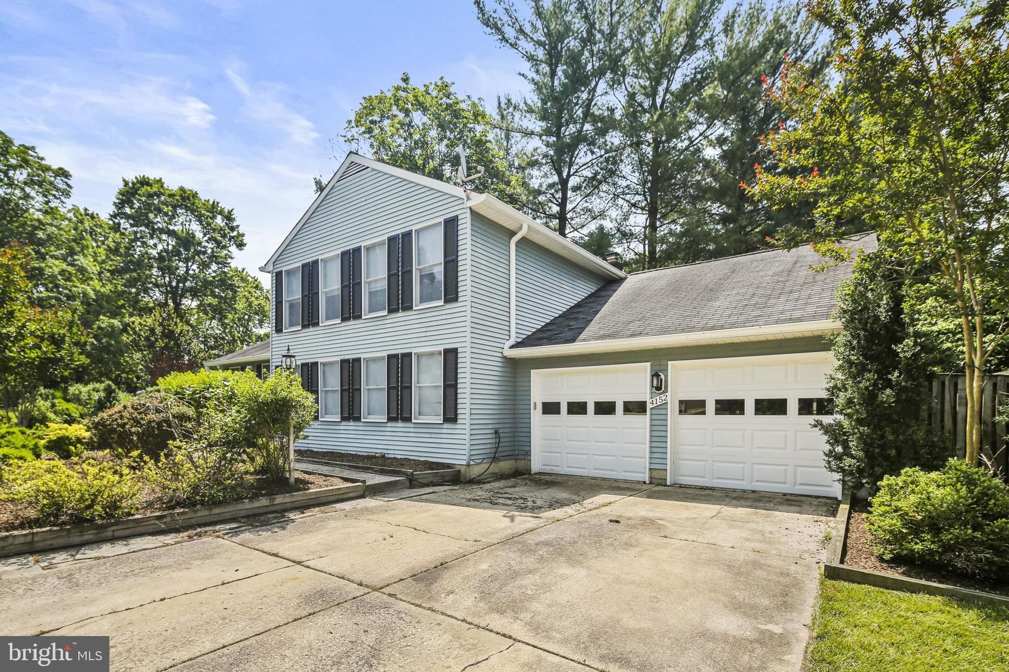 4152 HENHAWK COURT