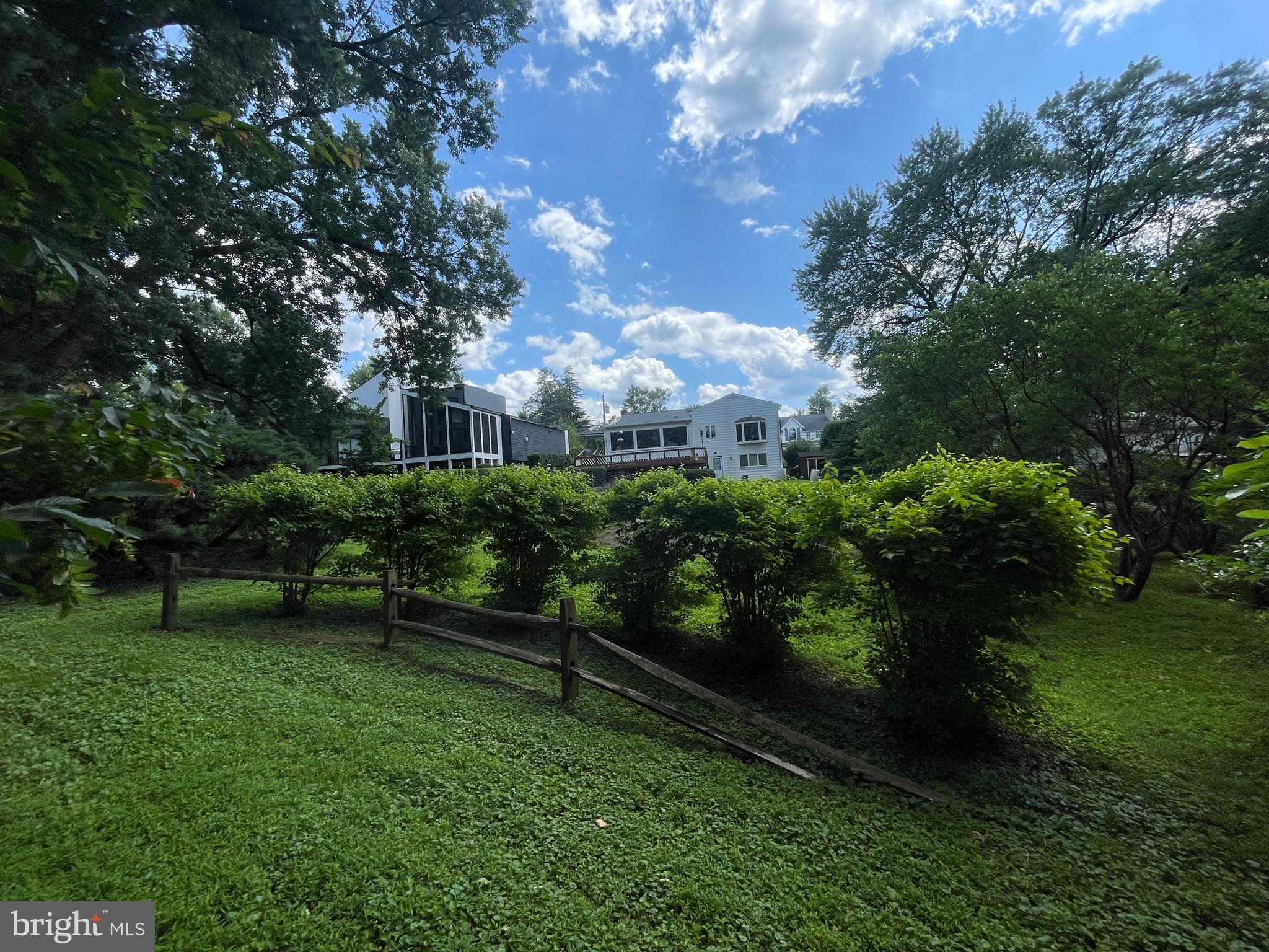 ROCK SPRING - Residential