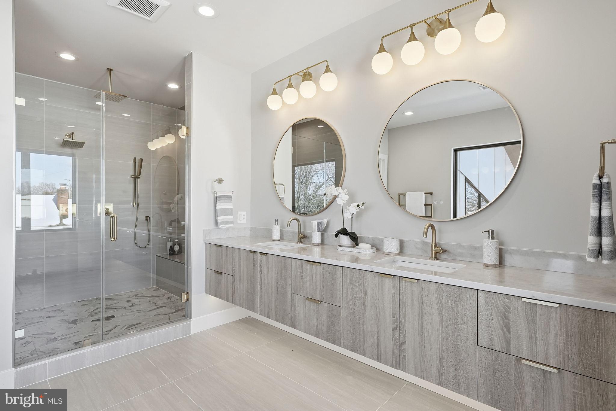 DEVON PARK - Residential