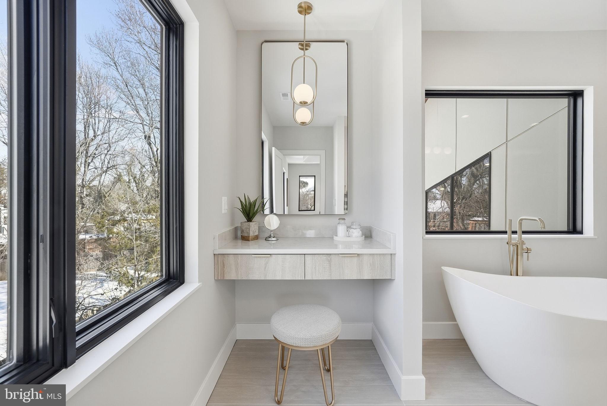 DEVON PARK - Residential