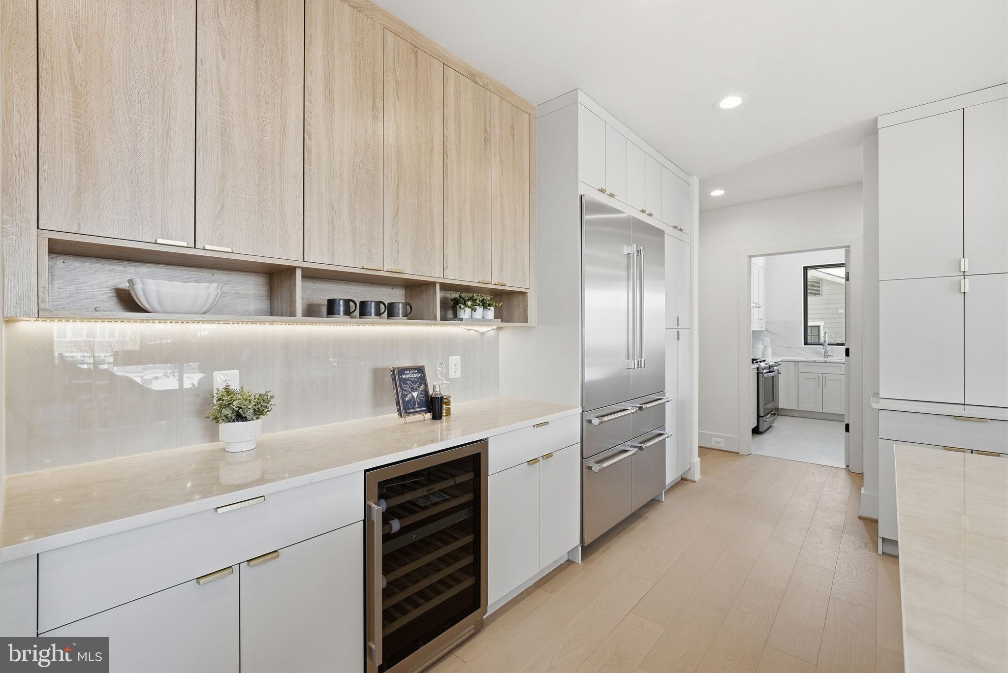 DEVON PARK - Residential