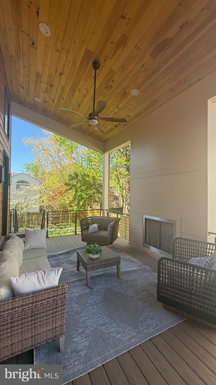 DEVON PARK - Residential