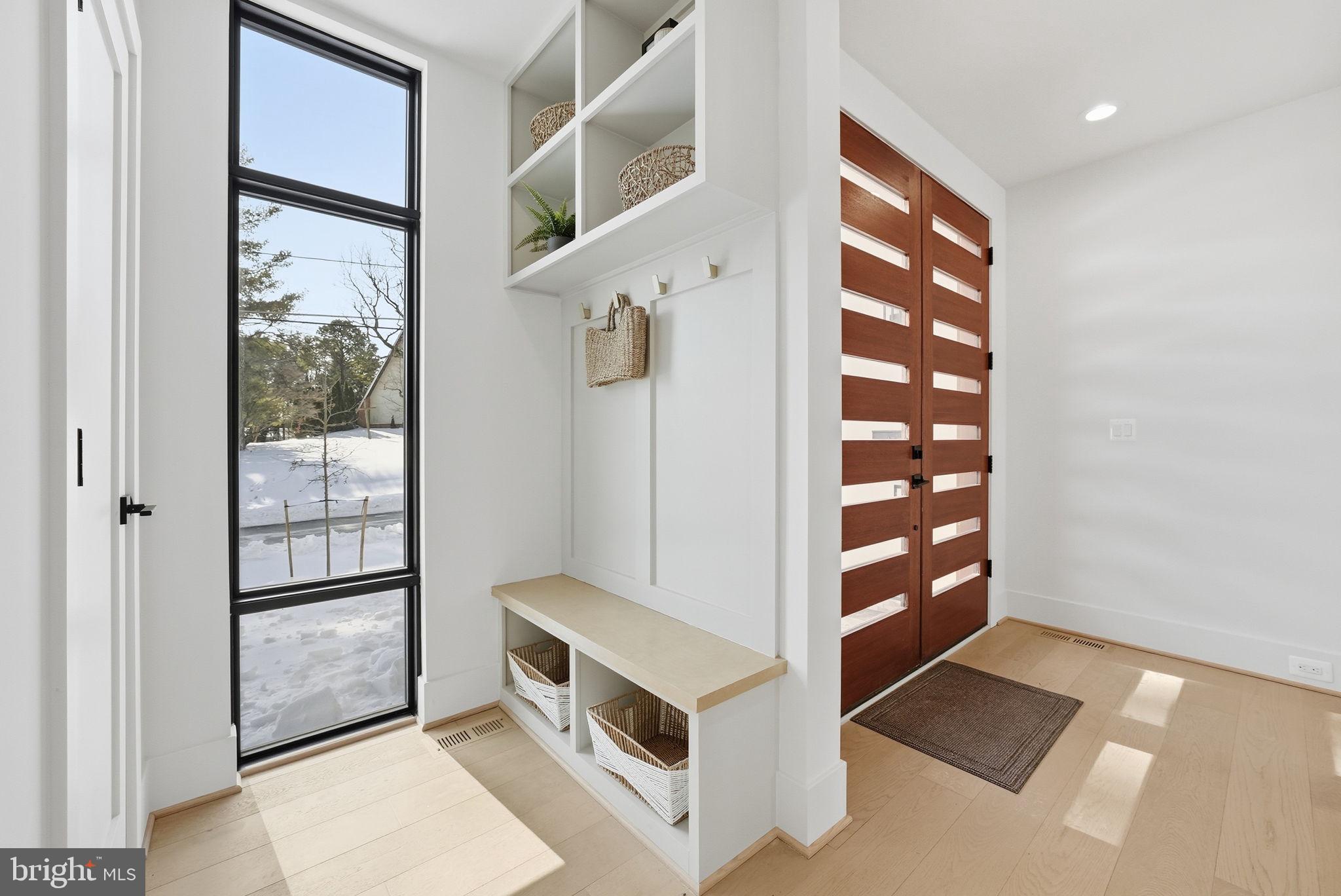 DEVON PARK - Residential