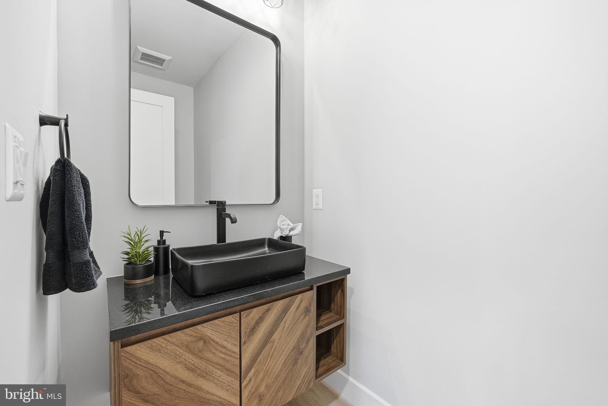 DEVON PARK - Residential