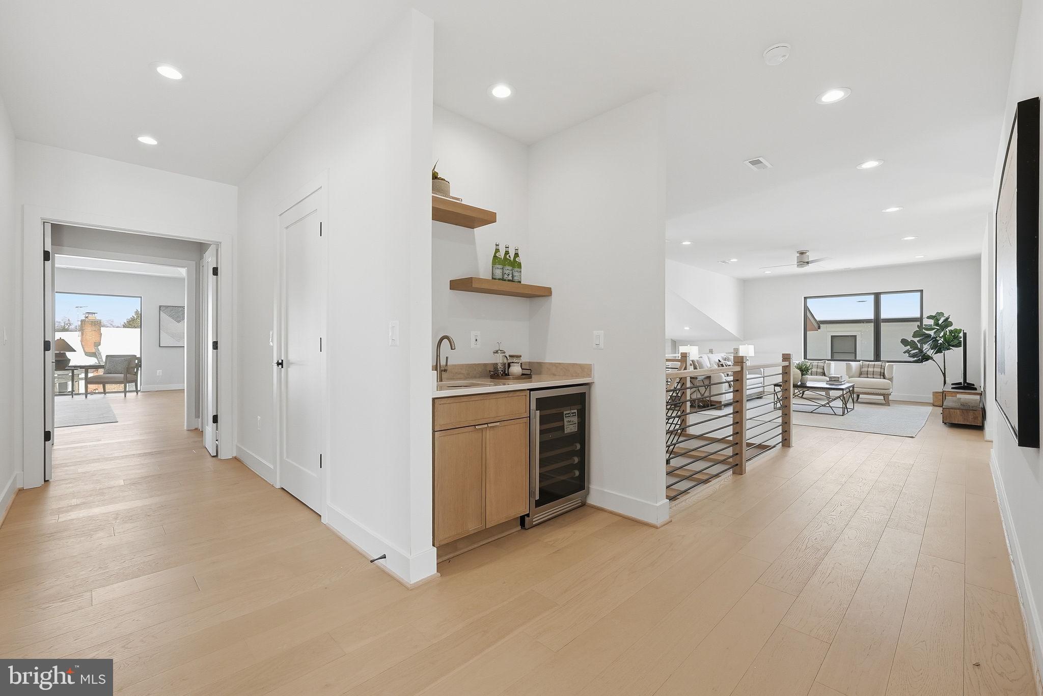 DEVON PARK - Residential