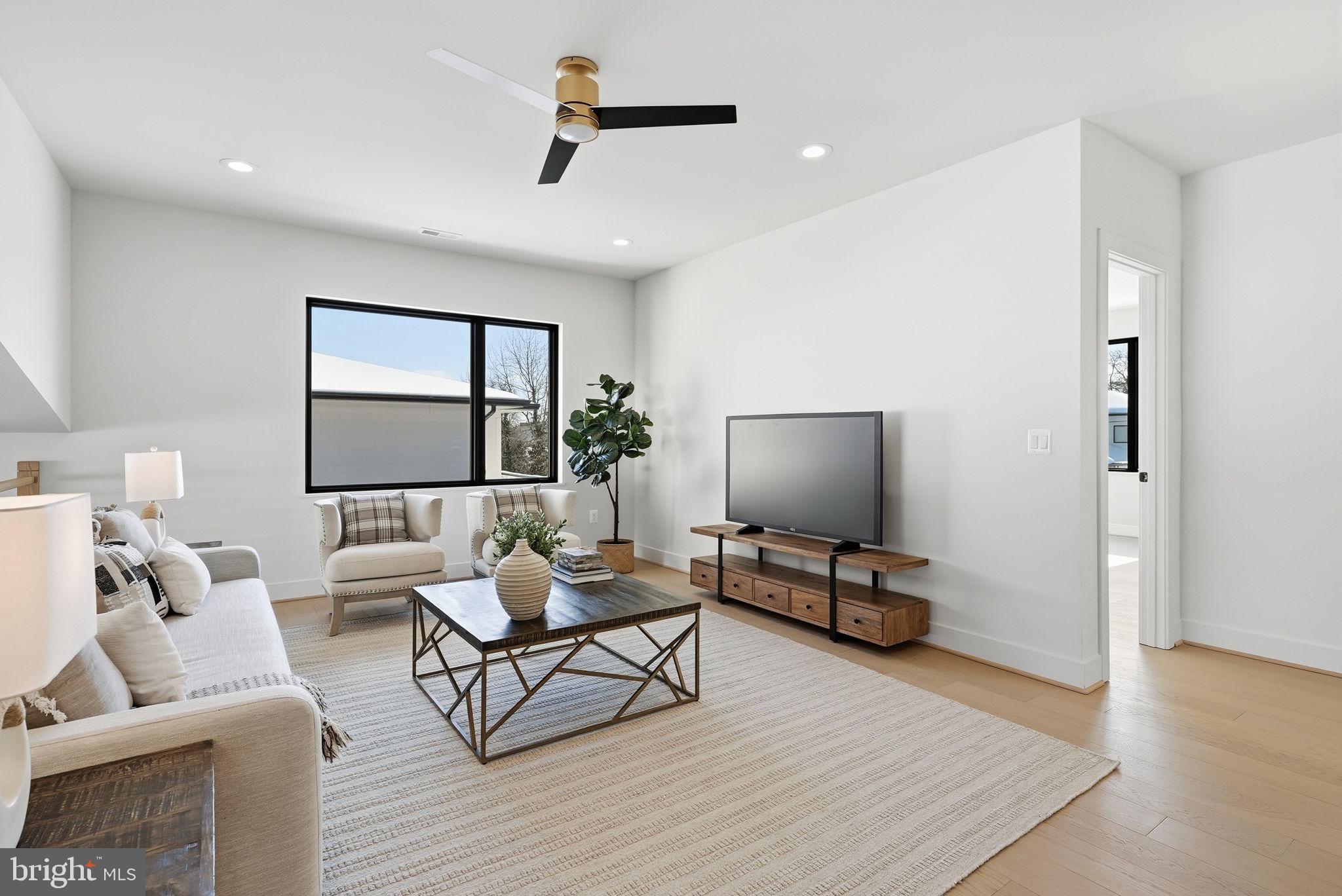 DEVON PARK - Residential