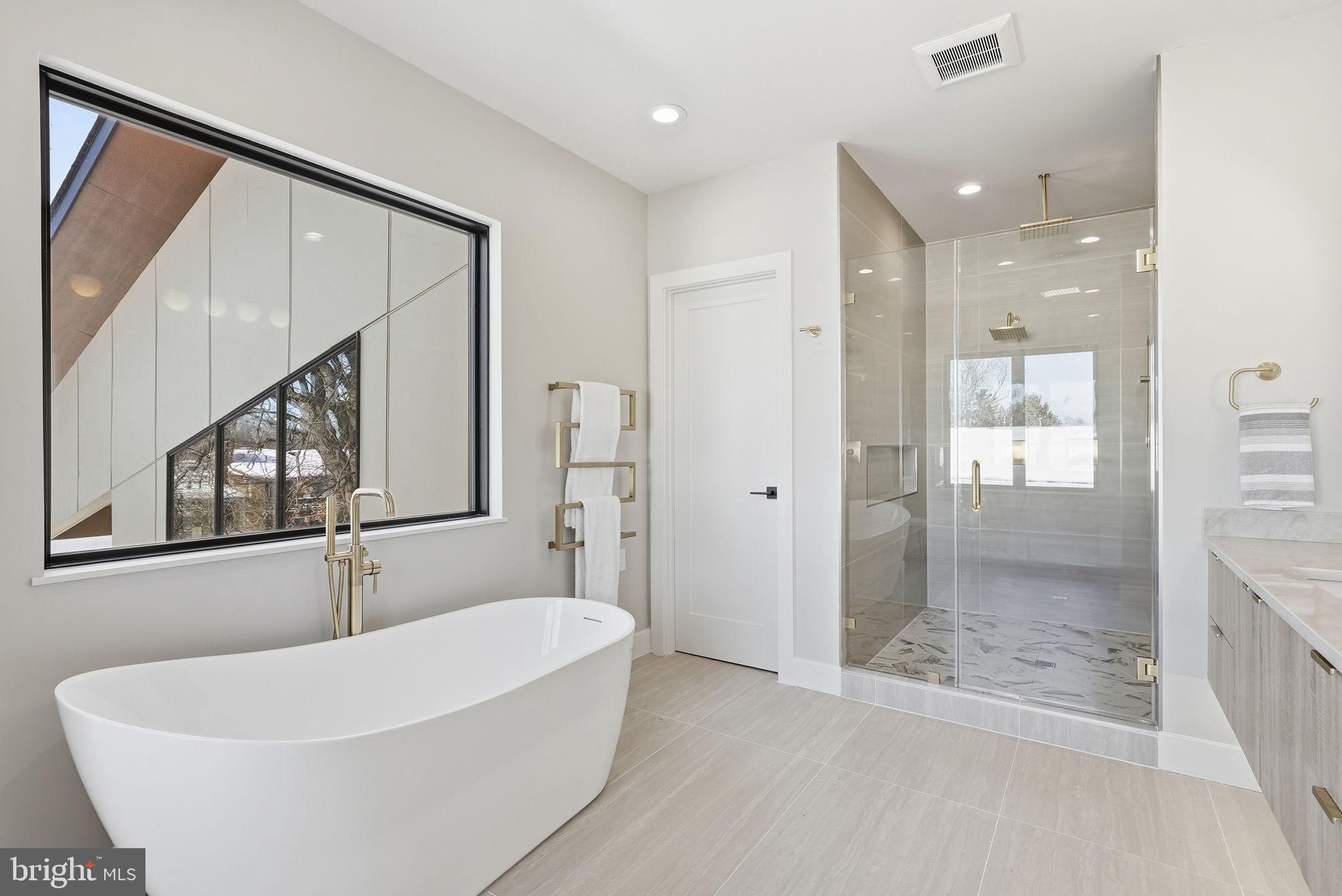 DEVON PARK - Residential